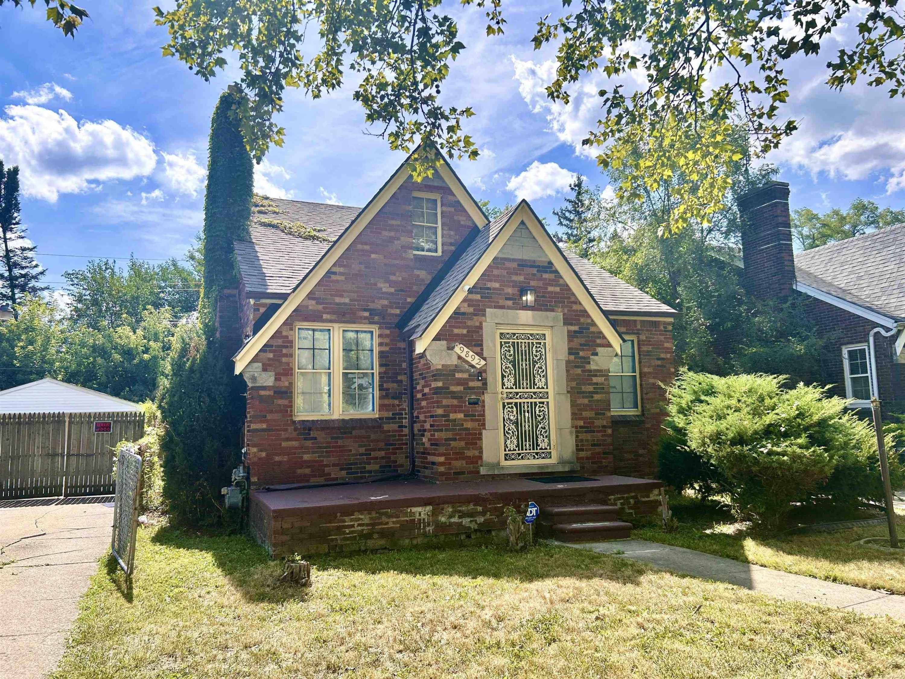9892 E Outer Drive, Detroit, MI 48224 — Photo 2