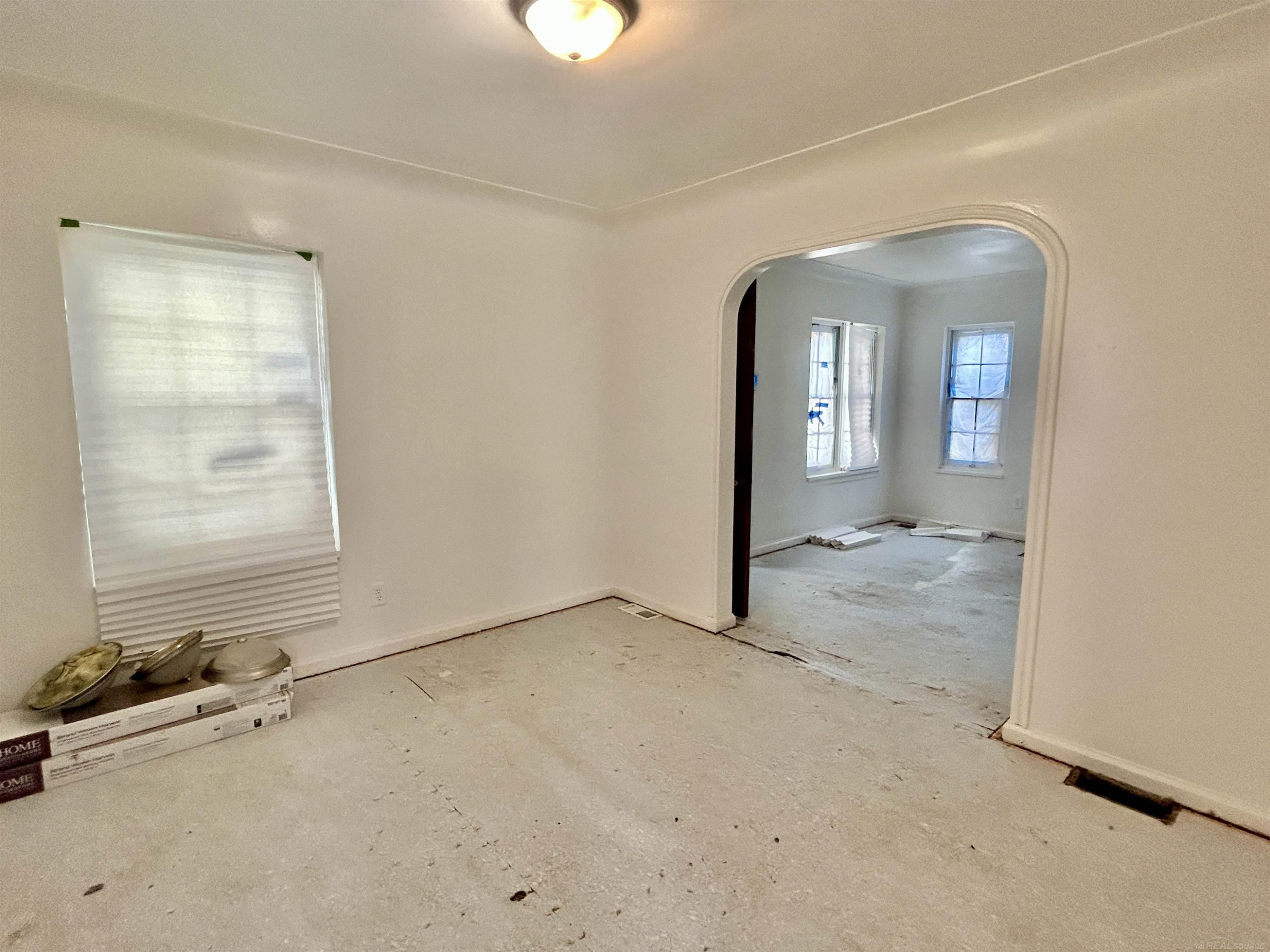 9892 E Outer Drive, Detroit, MI 48224 — Photo 8
