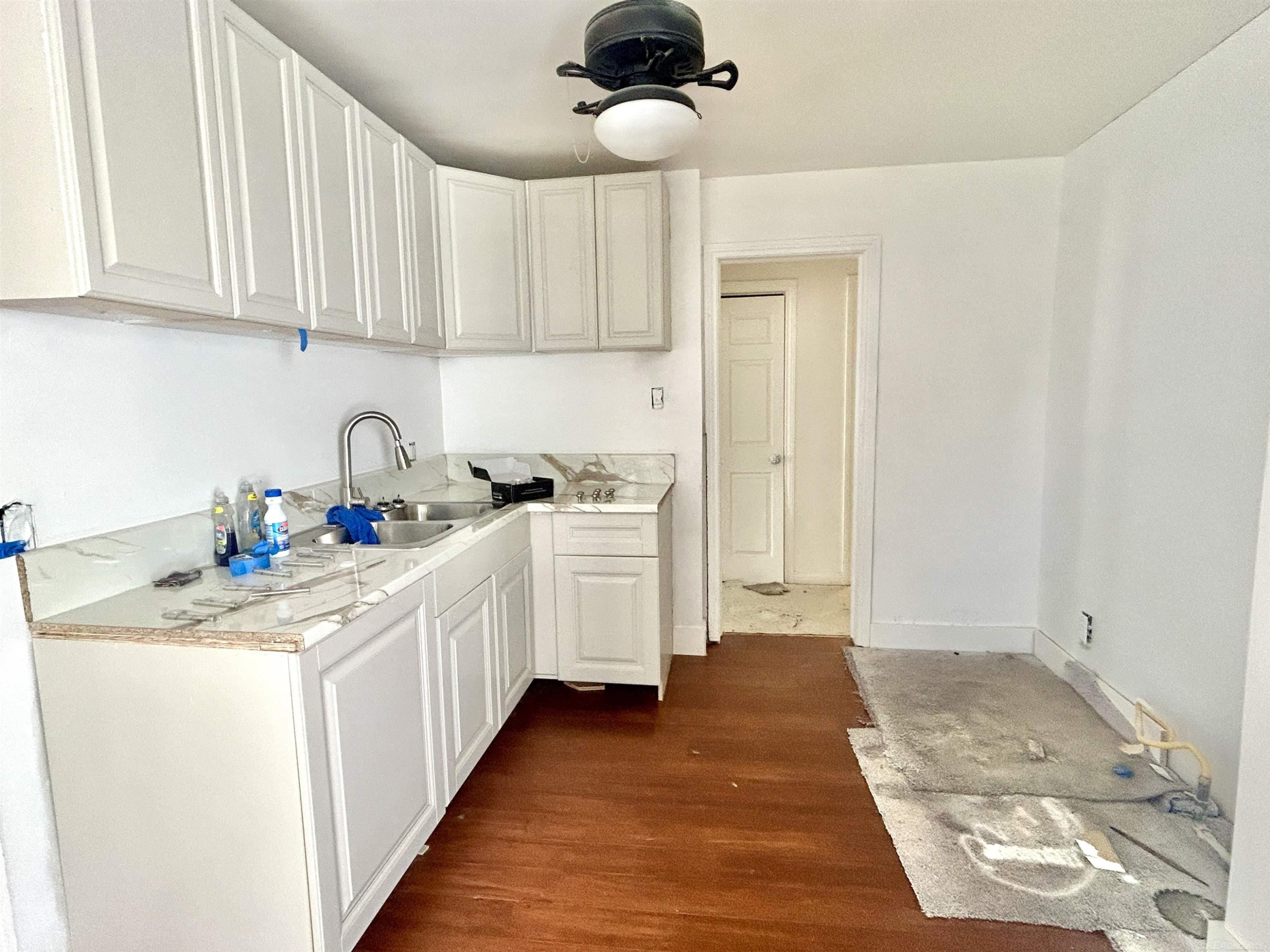 9892 E Outer Drive, Detroit, MI 48224 — Photo 10