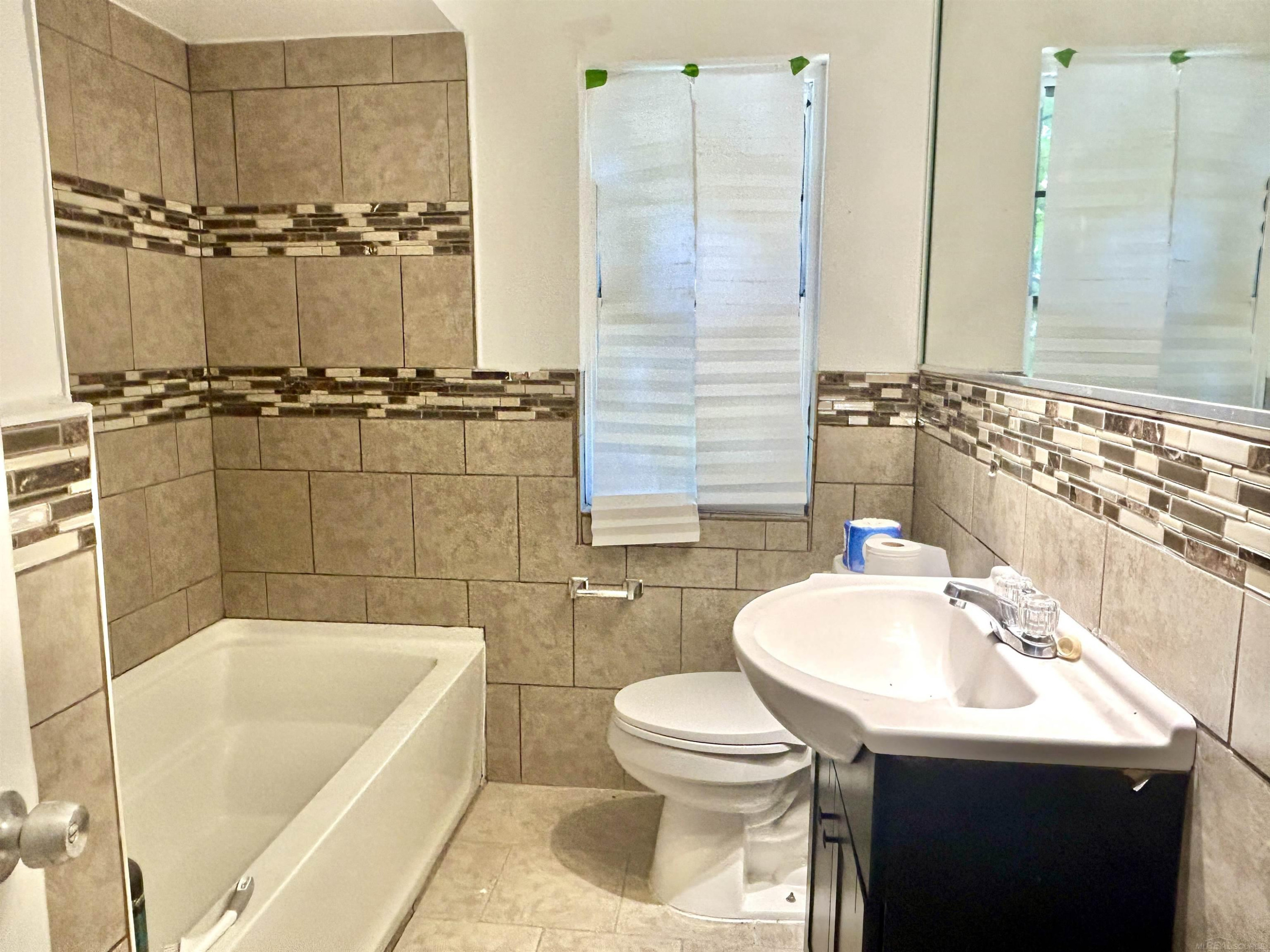 9892 E Outer Drive, Detroit, MI 48224 — Photo 12