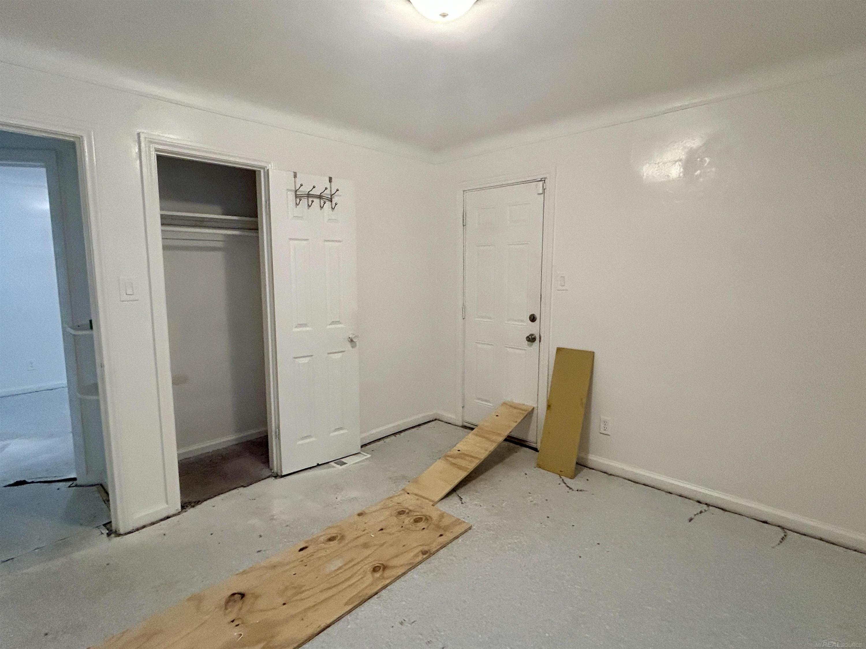 9892 E Outer Drive, Detroit, MI 48224 — Photo 16