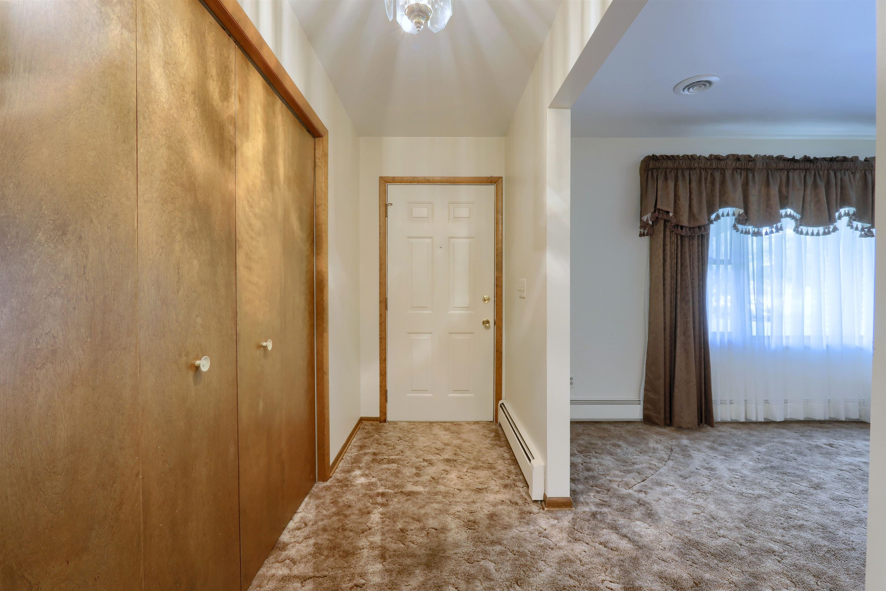 2734 E Wattles Road, Troy, MI 48085 — Photo 7
