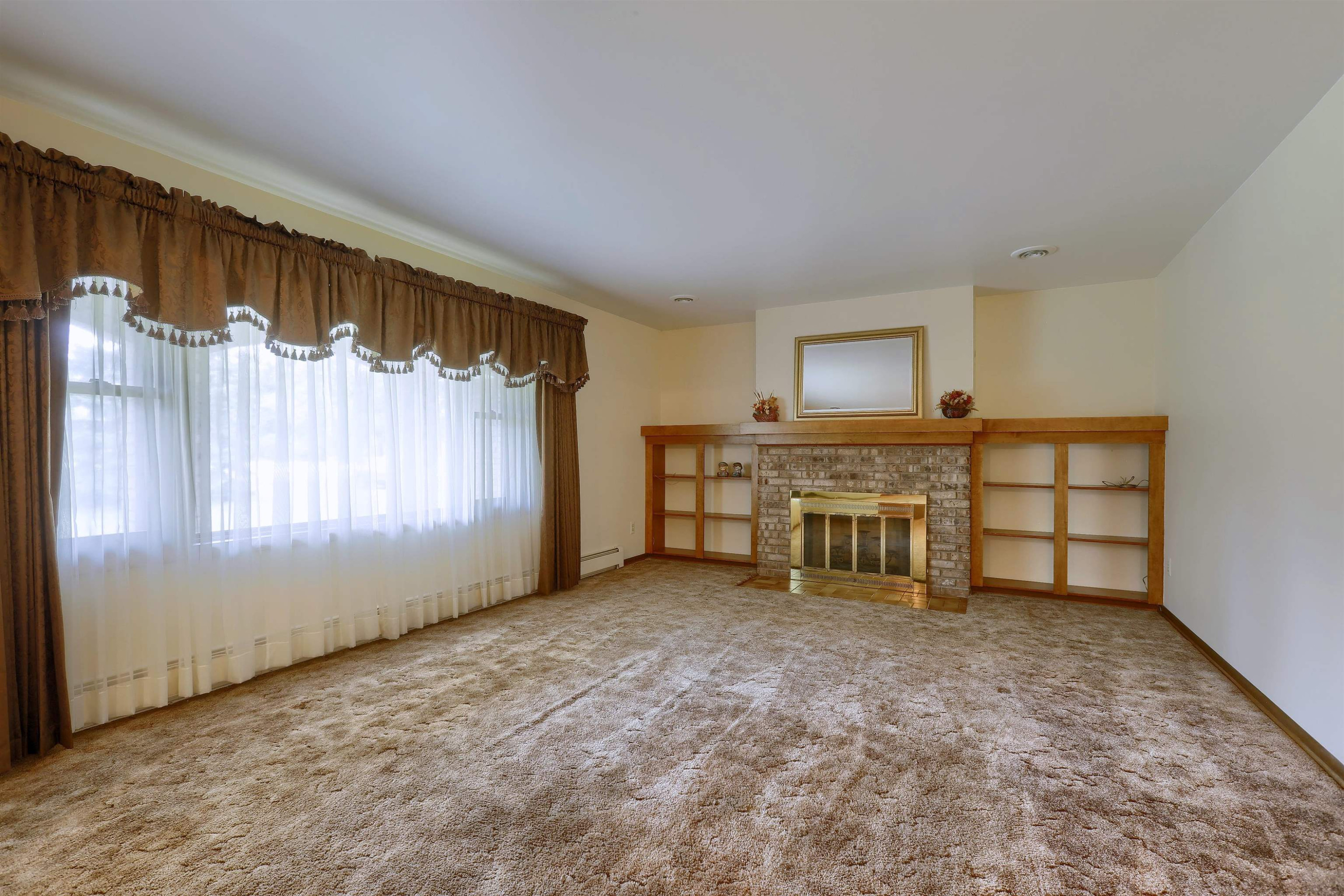 2734 E Wattles Road, Troy, MI 48085 — Photo 8