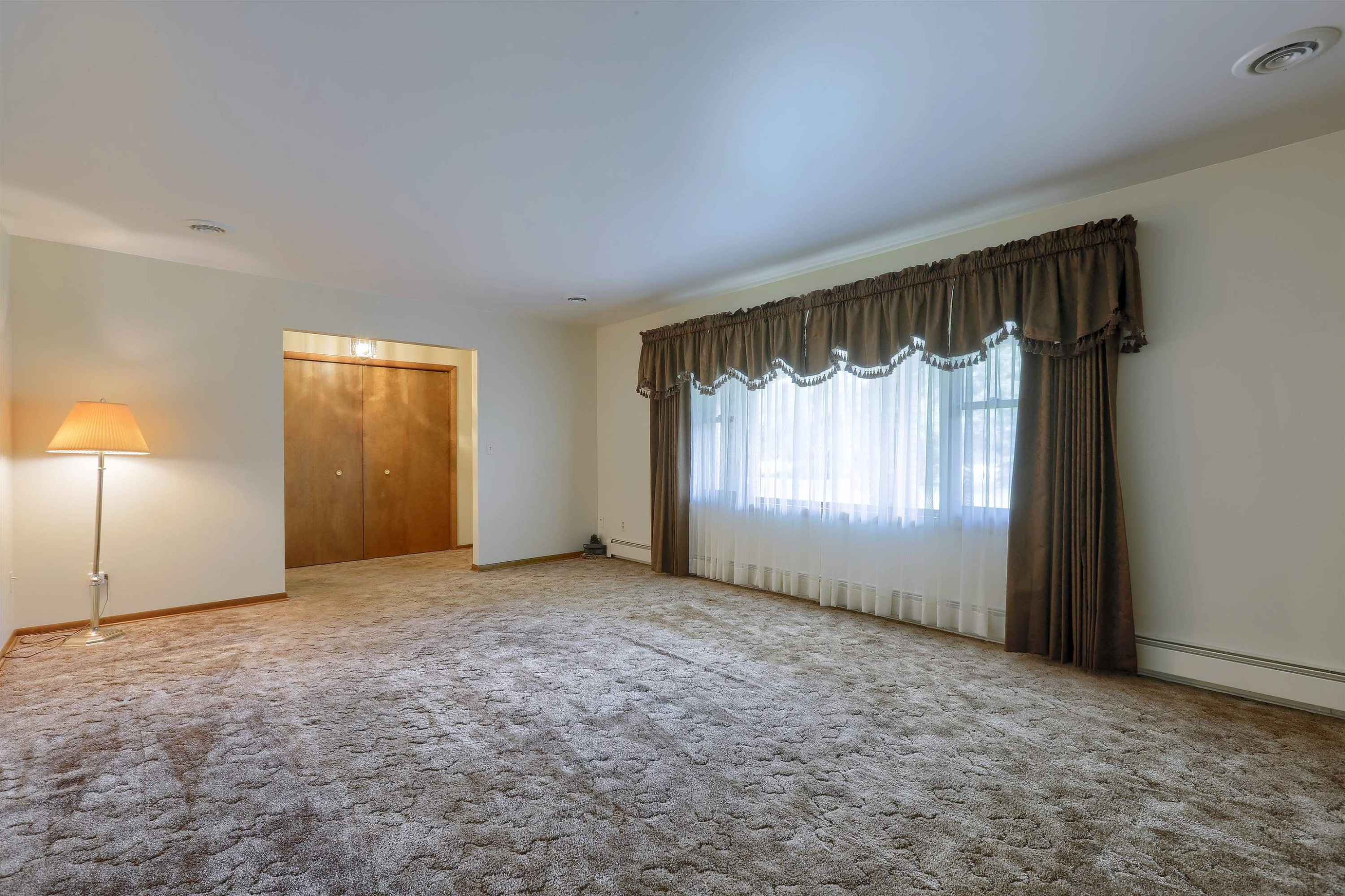 2734 E Wattles Road, Troy, MI 48085 — Photo 10