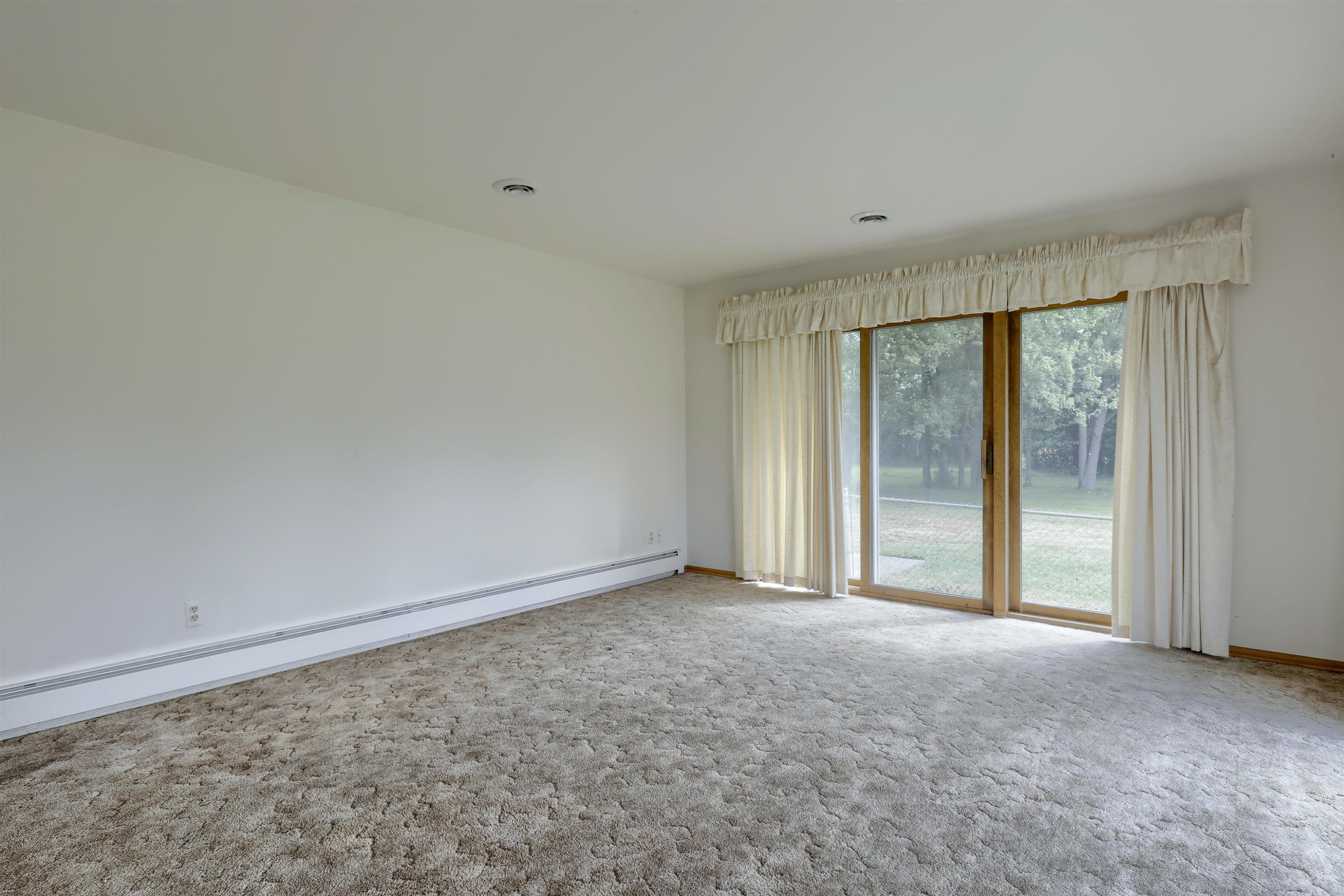 2734 E Wattles Road, Troy, MI 48085 — Photo 17