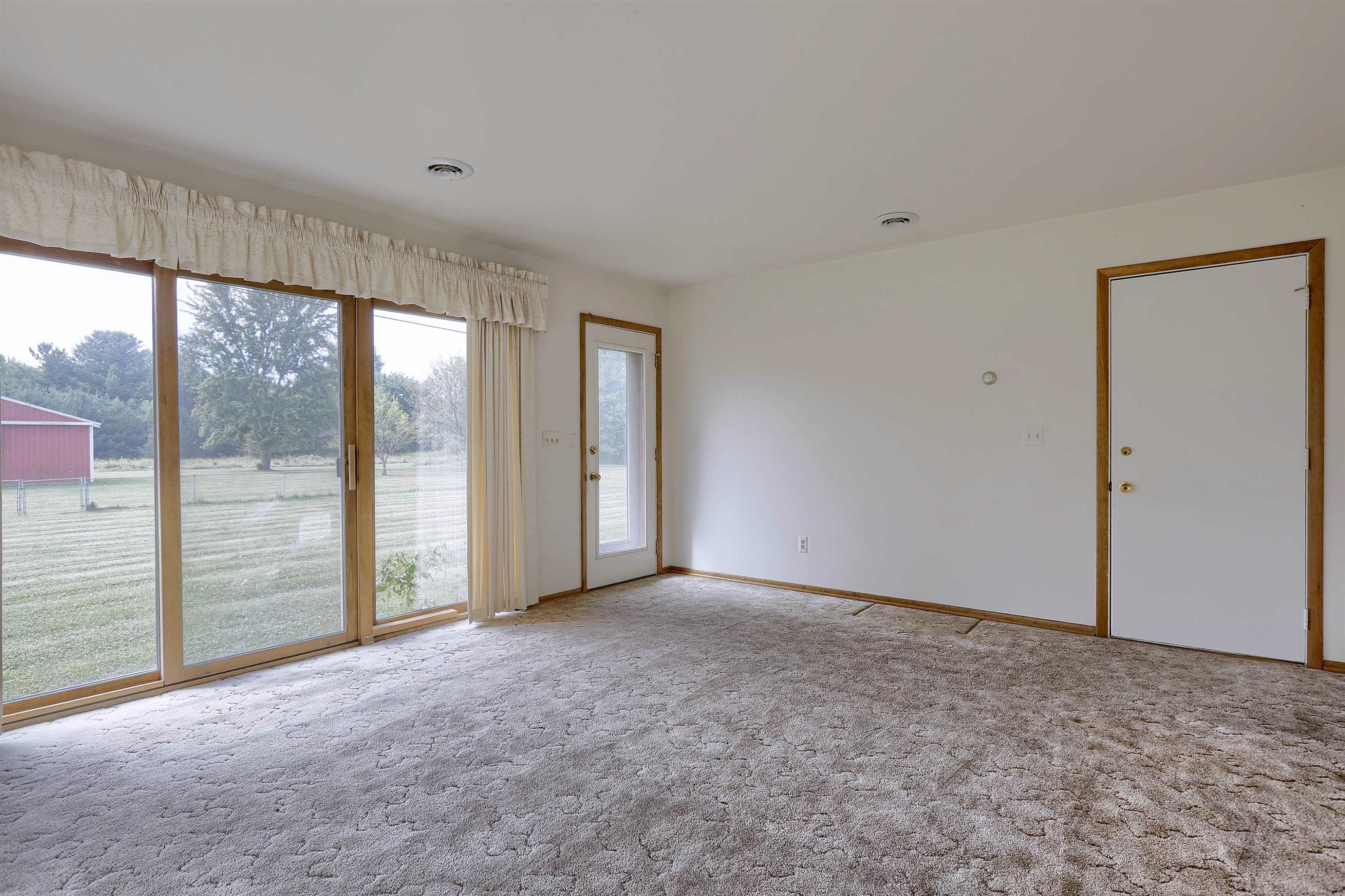 2734 E Wattles Road, Troy, MI 48085 — Photo 18
