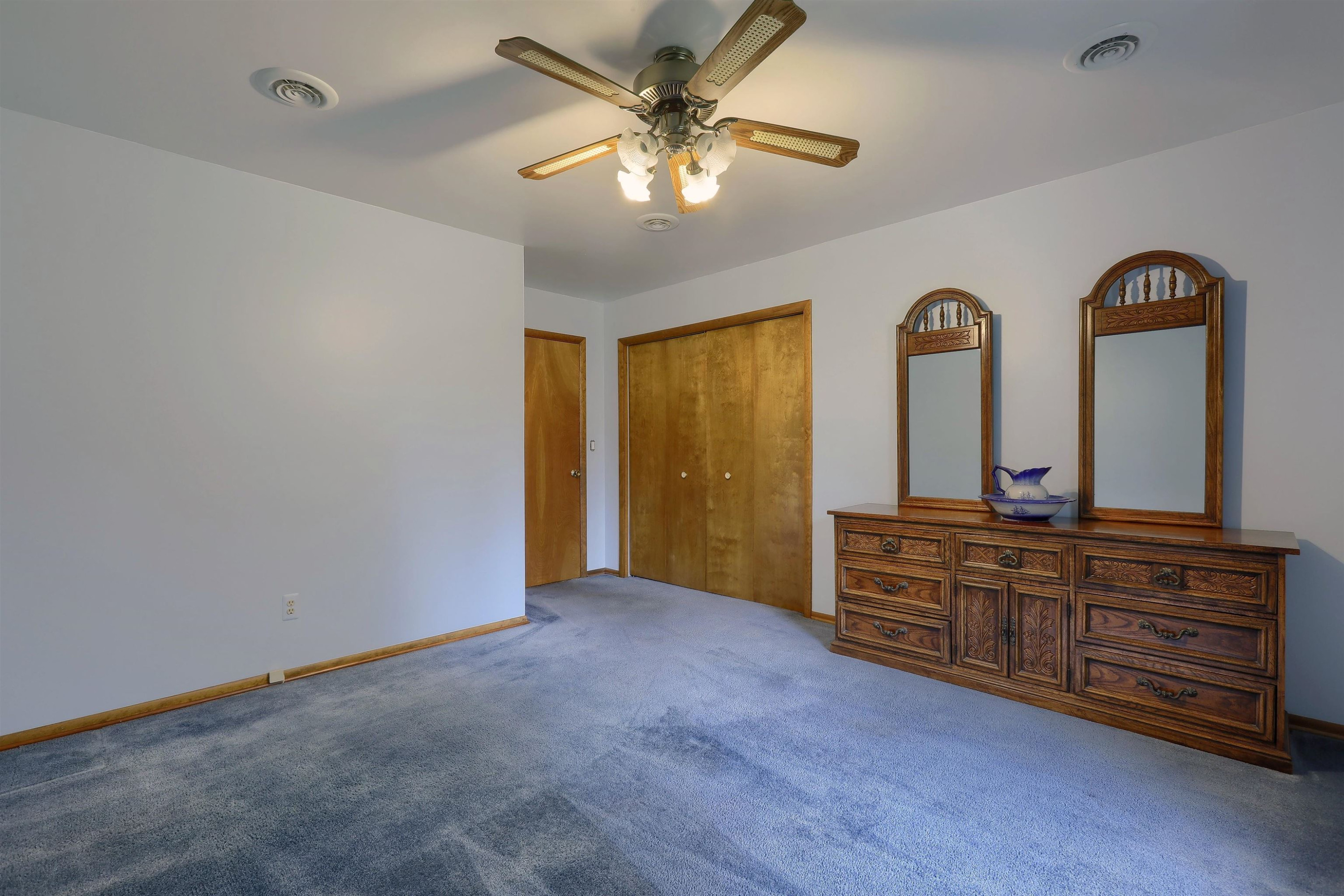 2734 E Wattles Road, Troy, MI 48085 — Photo 28