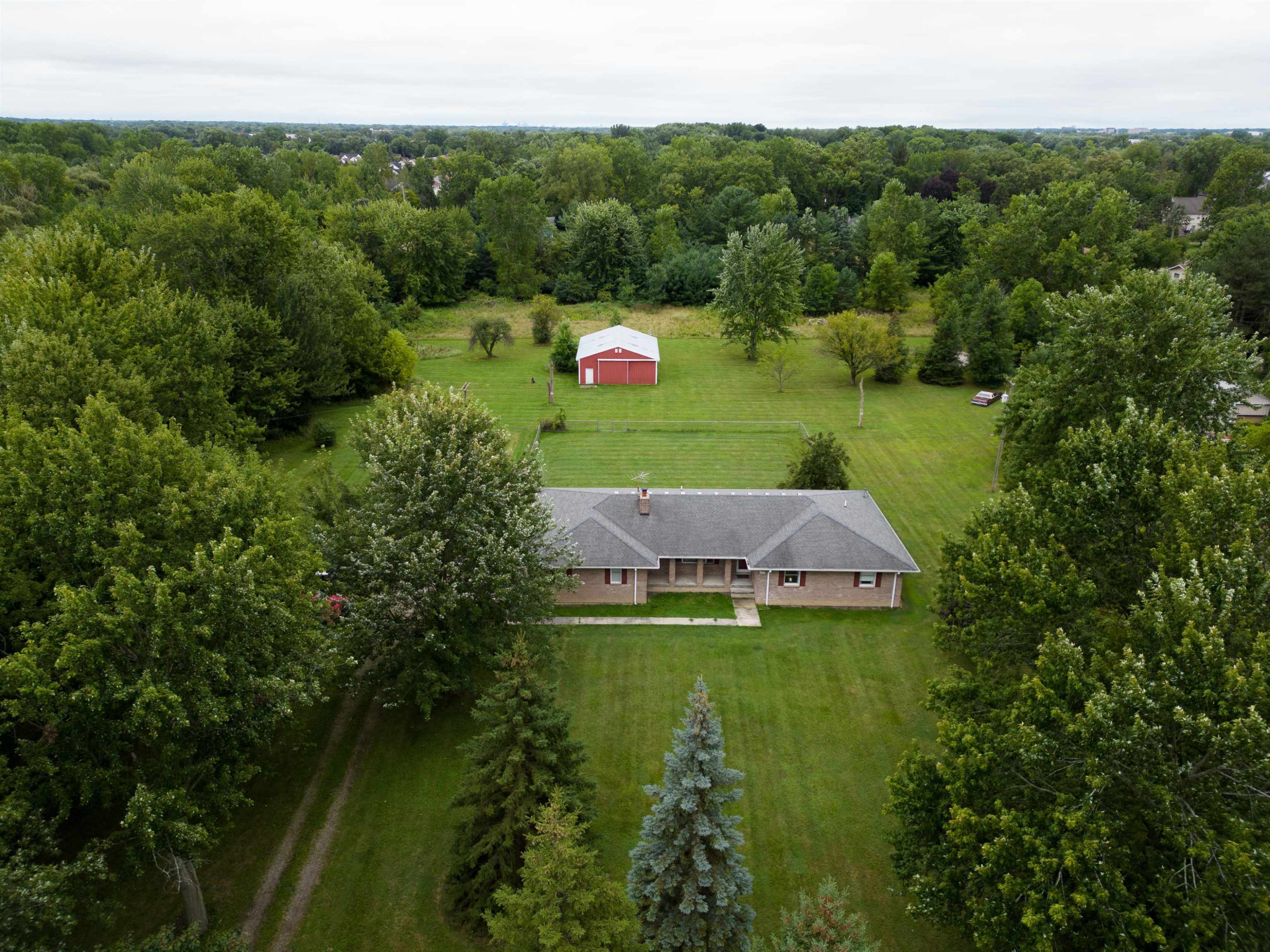 2734 E Wattles Road, Troy, MI 48085 — Photo 44