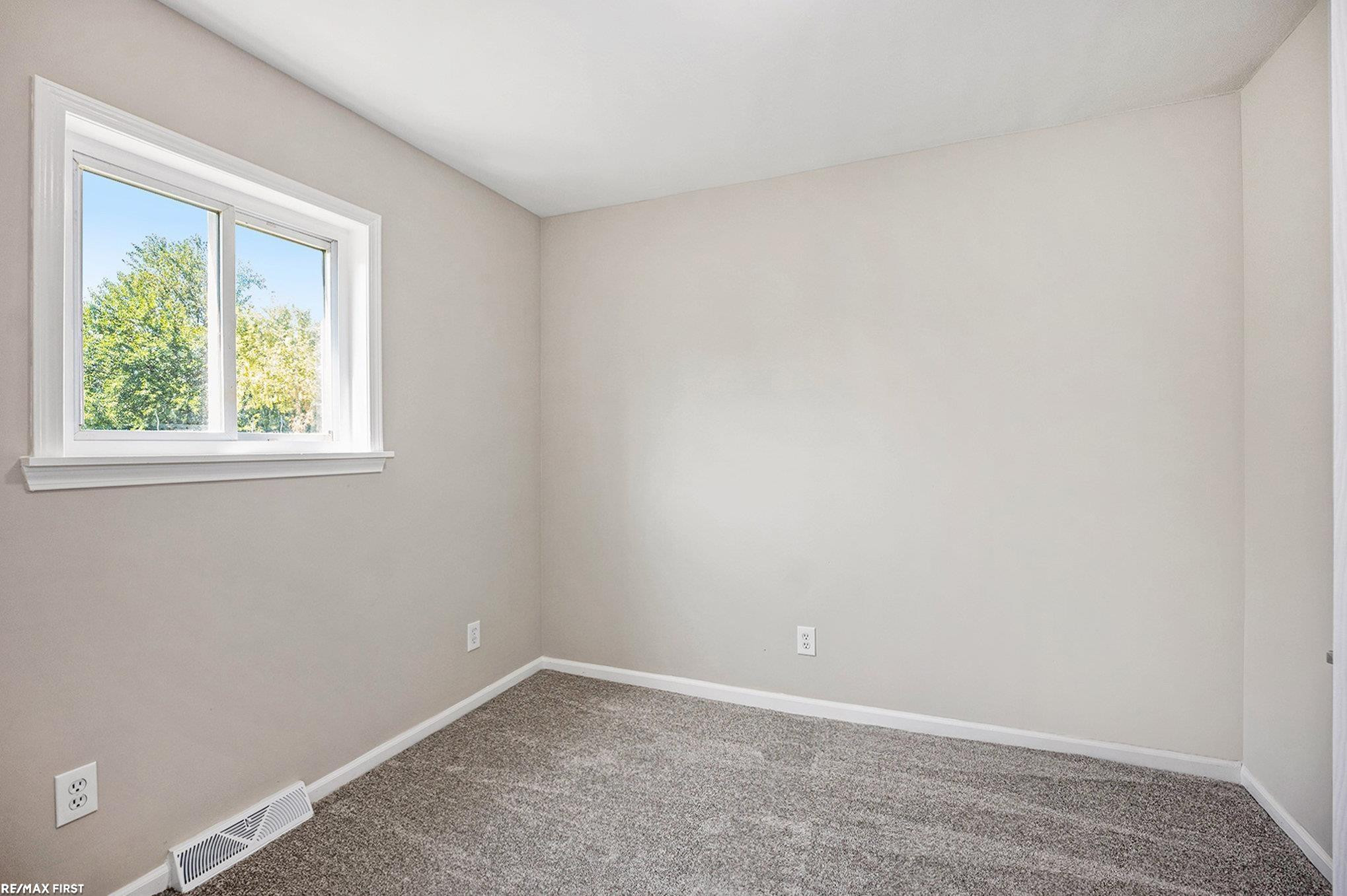 71 Boehme St Street, Mount Clemens, MI 48043 — Photo 11