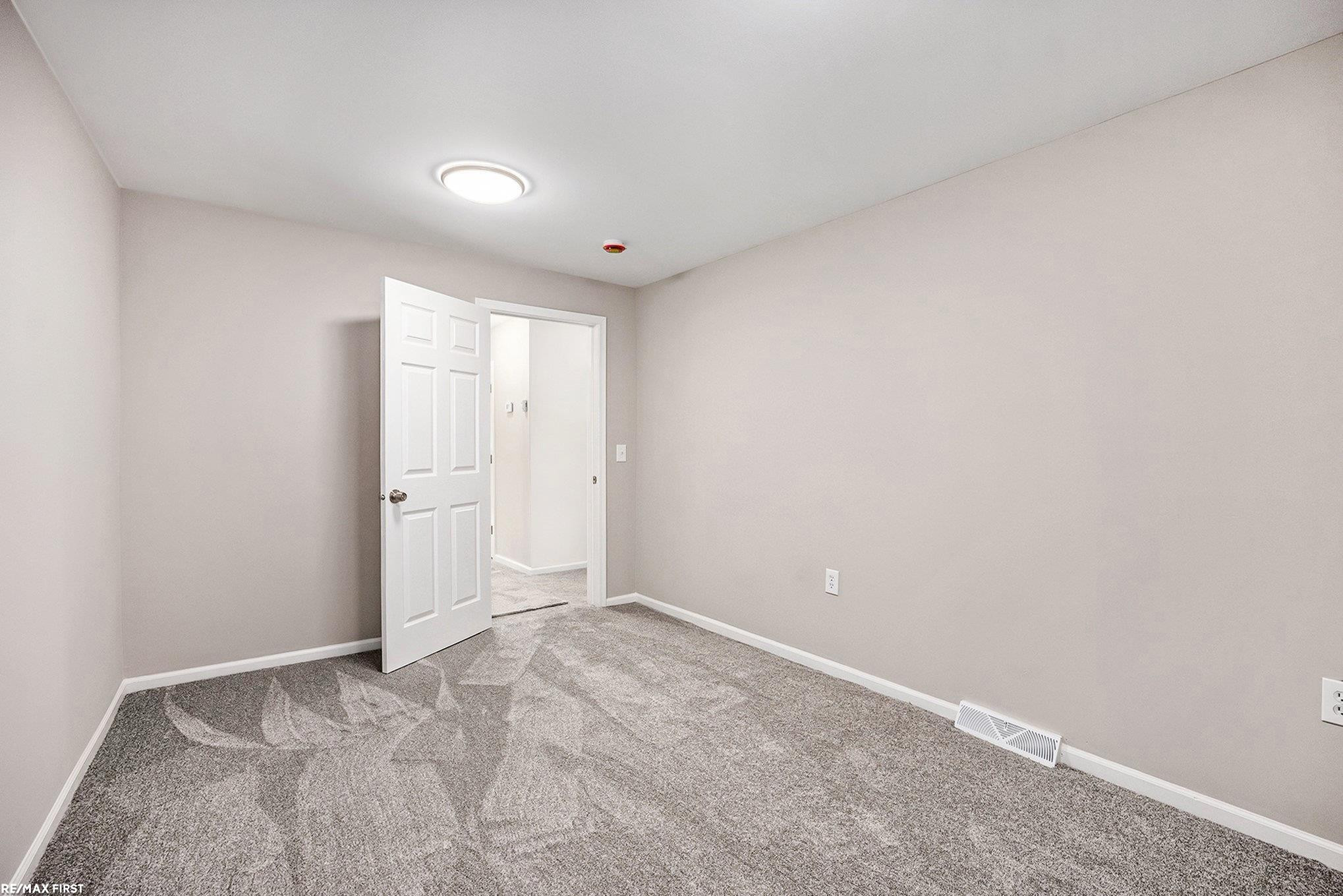 71 Boehme St Street, Mount Clemens, MI 48043 — Photo 13