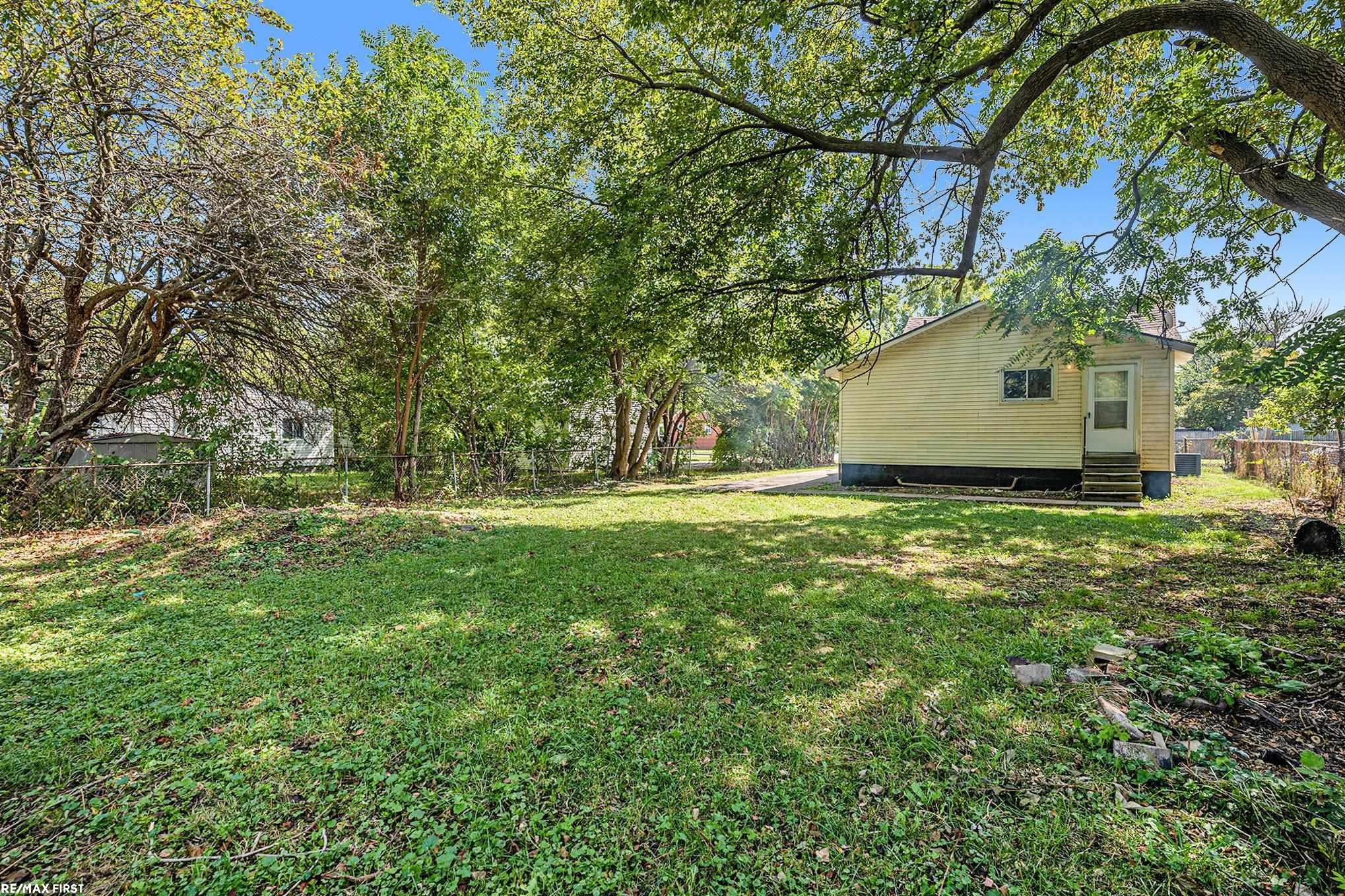 71 Boehme St Street, Mount Clemens, MI 48043 — Photo 17
