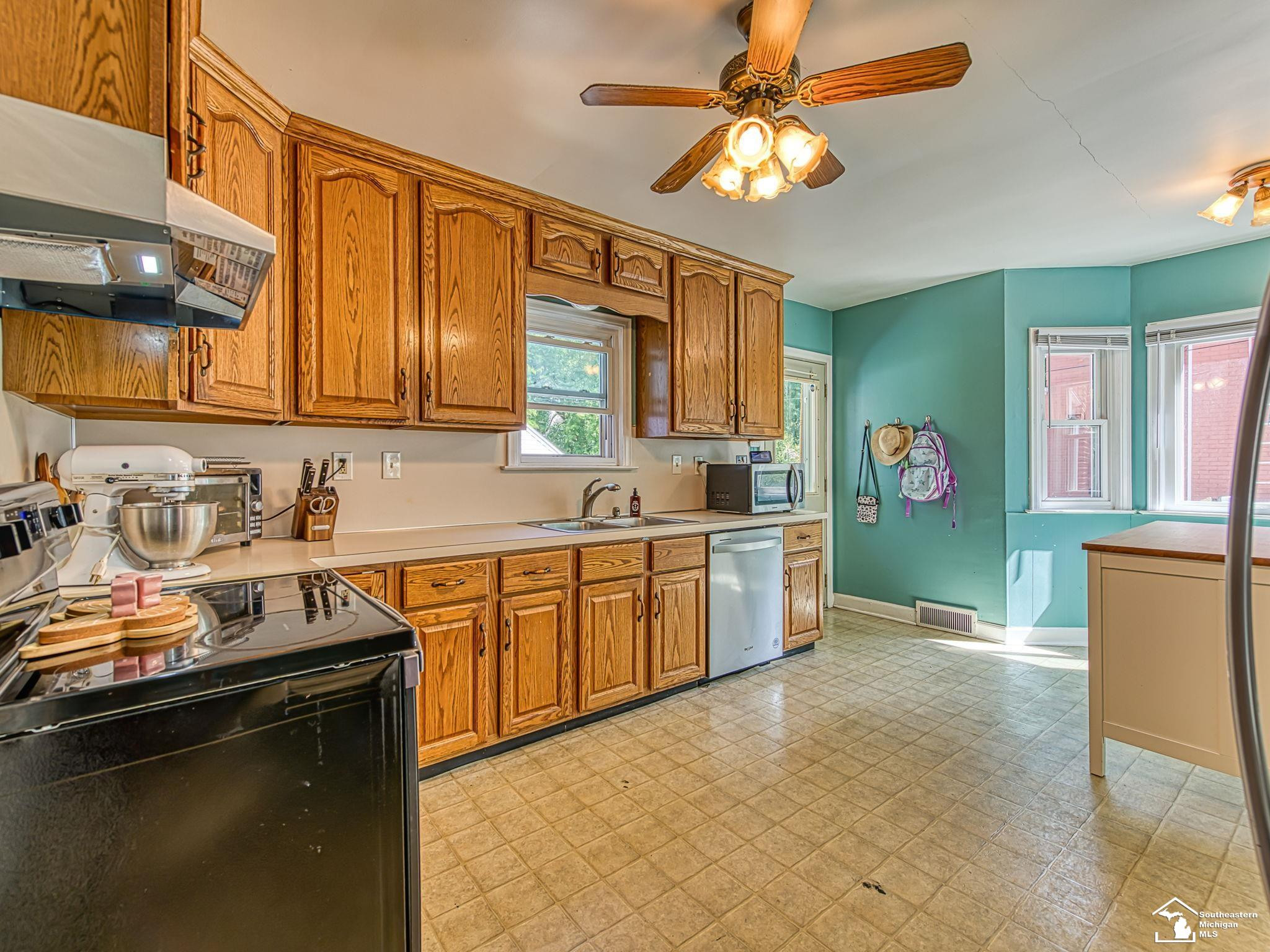 1424 Monroe Street, Carleton, MI 48117 — Photo 2