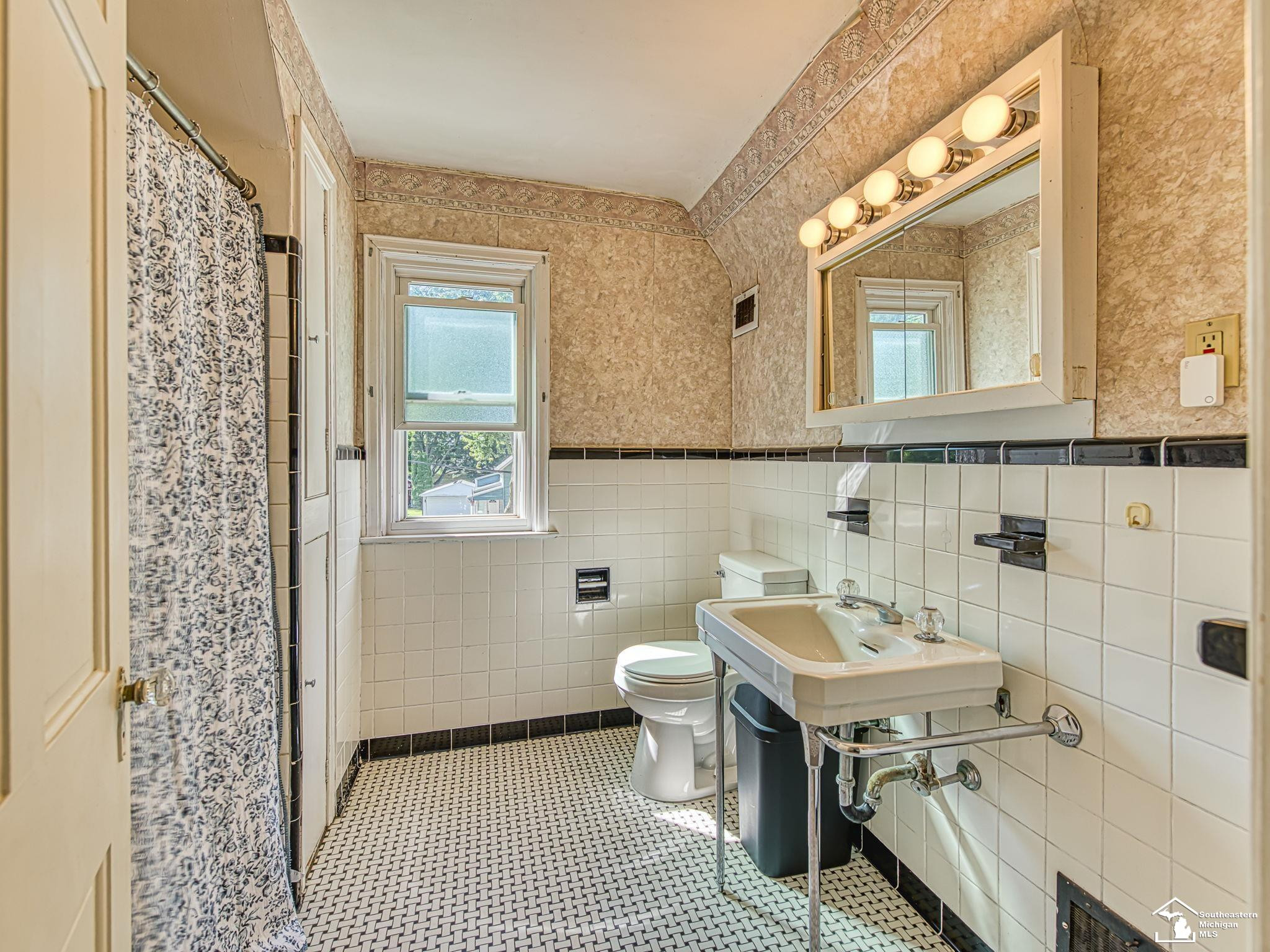 1424 Monroe Street, Carleton, MI 48117 — Photo 9