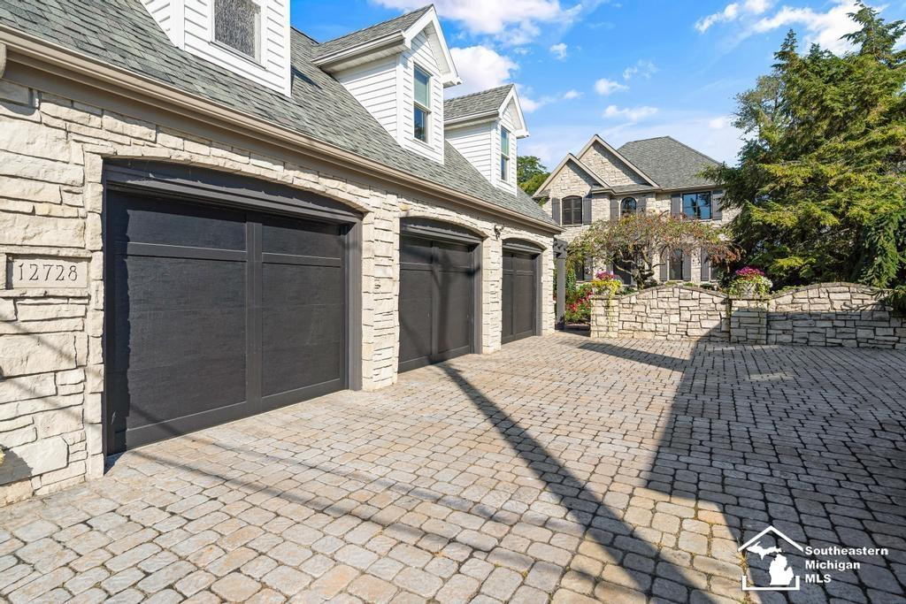 12728 N Lakeshore Drive, La Salle, MI — Photo 3