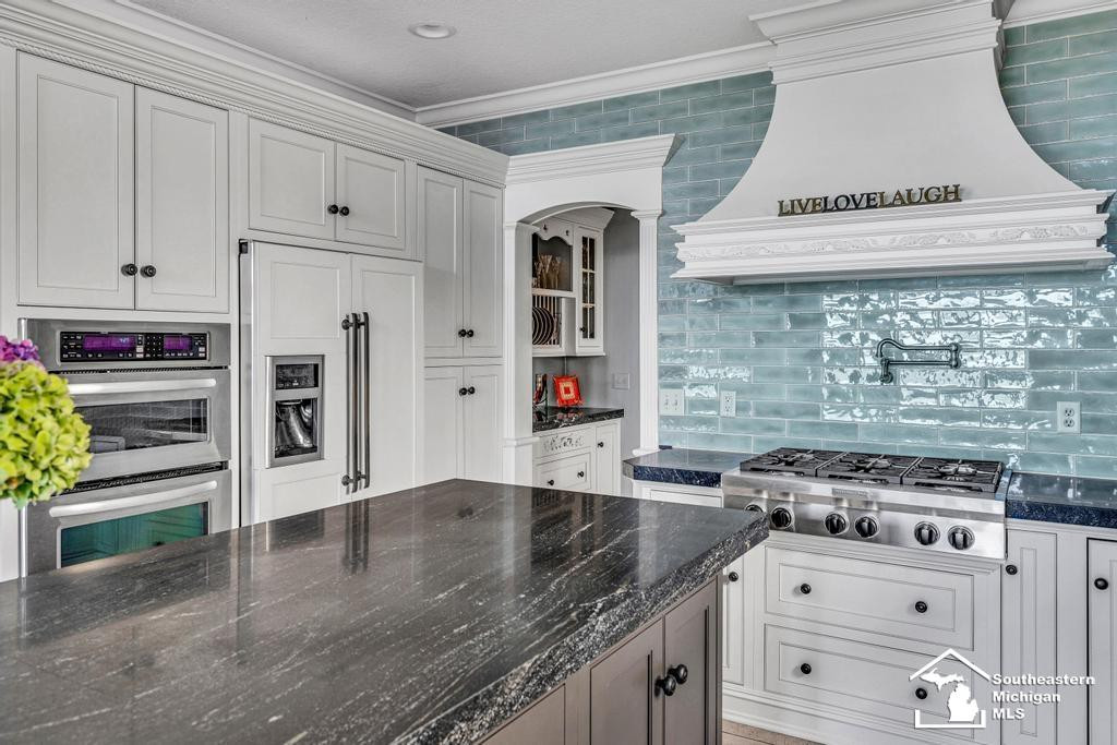 12728 N Lakeshore Drive, La Salle, MI — Photo 29