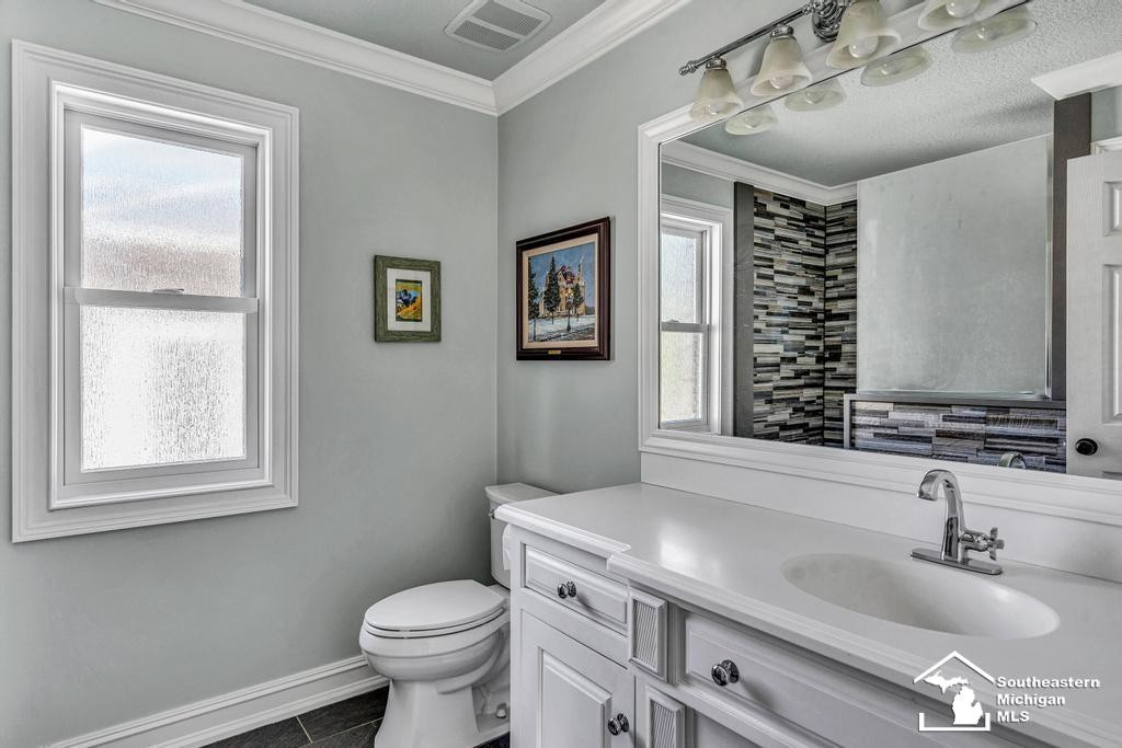12728 N Lakeshore Drive, La Salle, MI — Photo 46