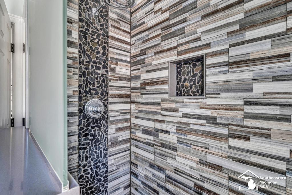 12728 N Lakeshore Drive, La Salle, MI — Photo 47