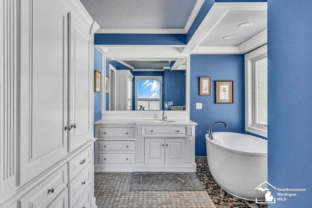 12728 N Lakeshore Drive, La Salle, MI — Photo 54