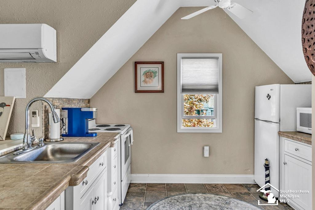 12728 N Lakeshore Drive, La Salle, MI — Photo 66