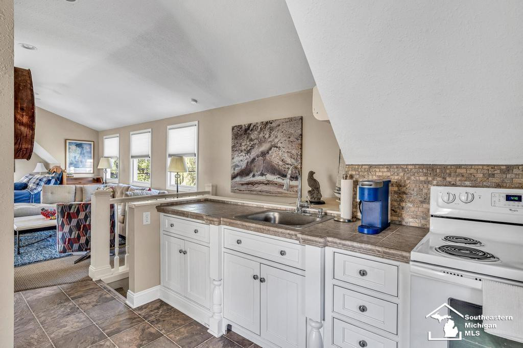 12728 N Lakeshore Drive, La Salle, MI — Photo 69