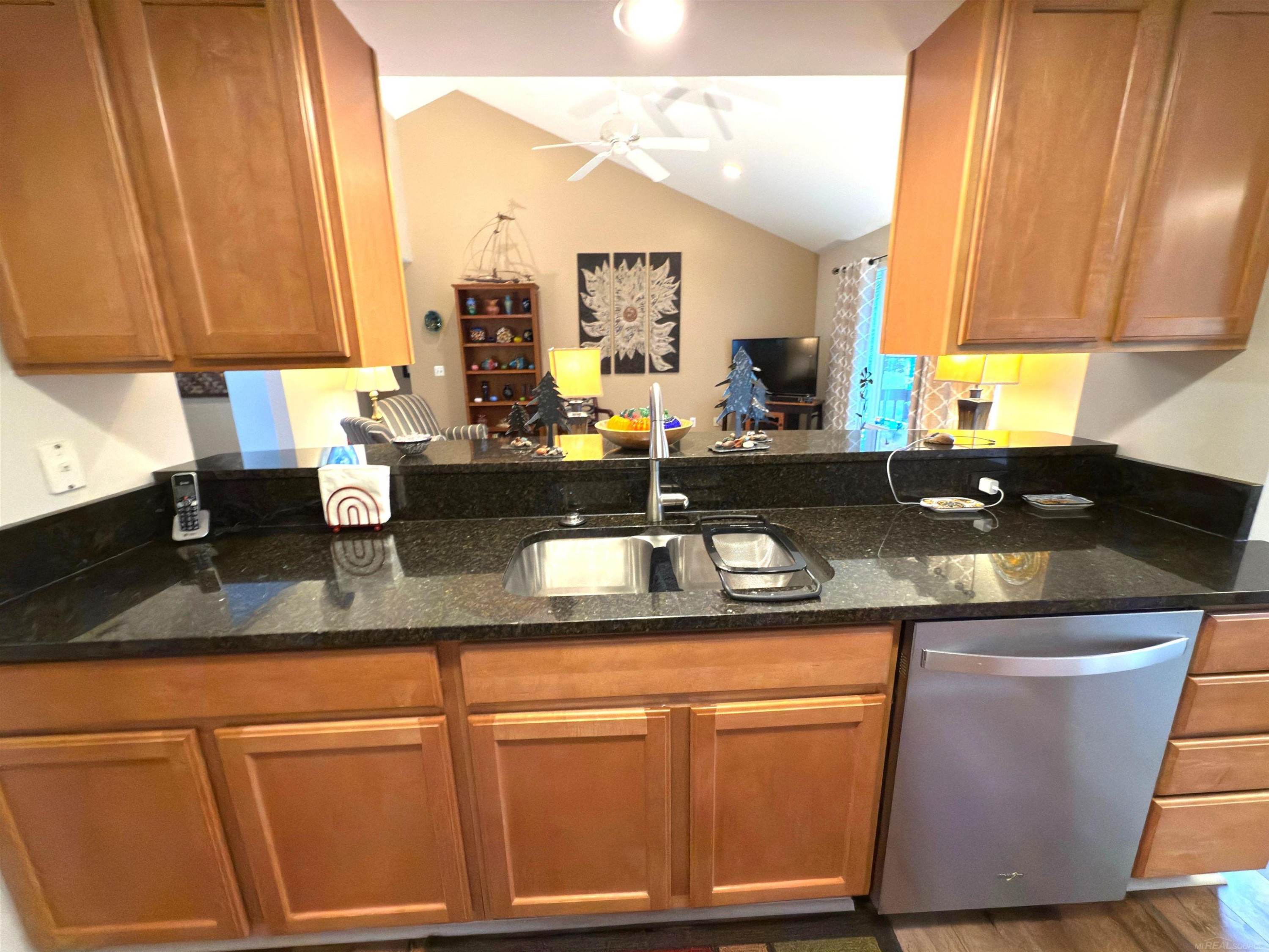 7042 Greenbush #25 Lane, Lexington, MI 48450 — Photo 7