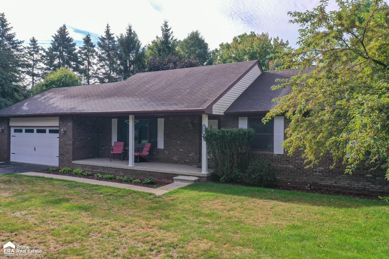 9607 Larch Lane, South Lyon, MI 48178 — front exterior