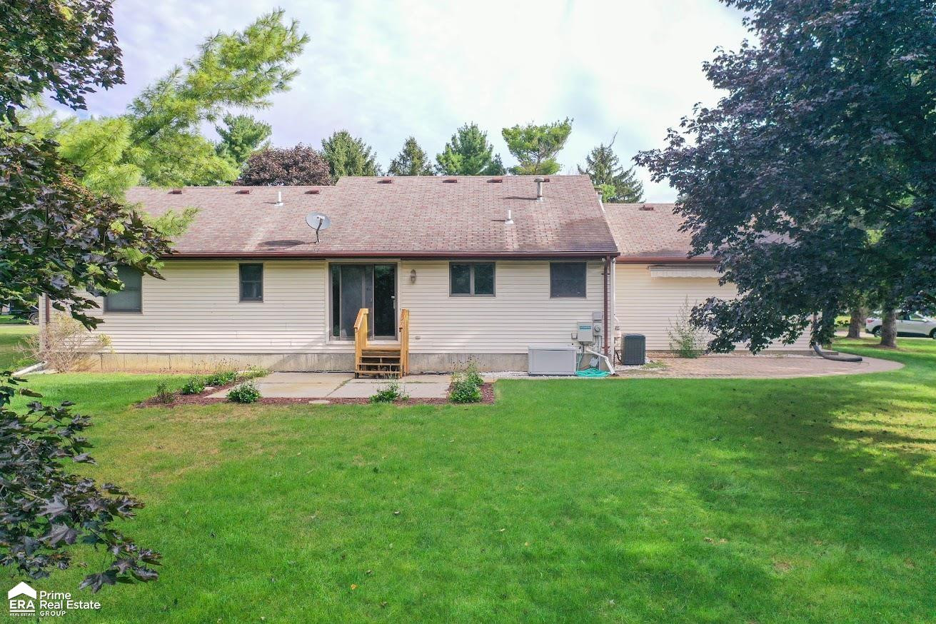 9607 Larch Lane, South Lyon, MI 48178 — Photo 6