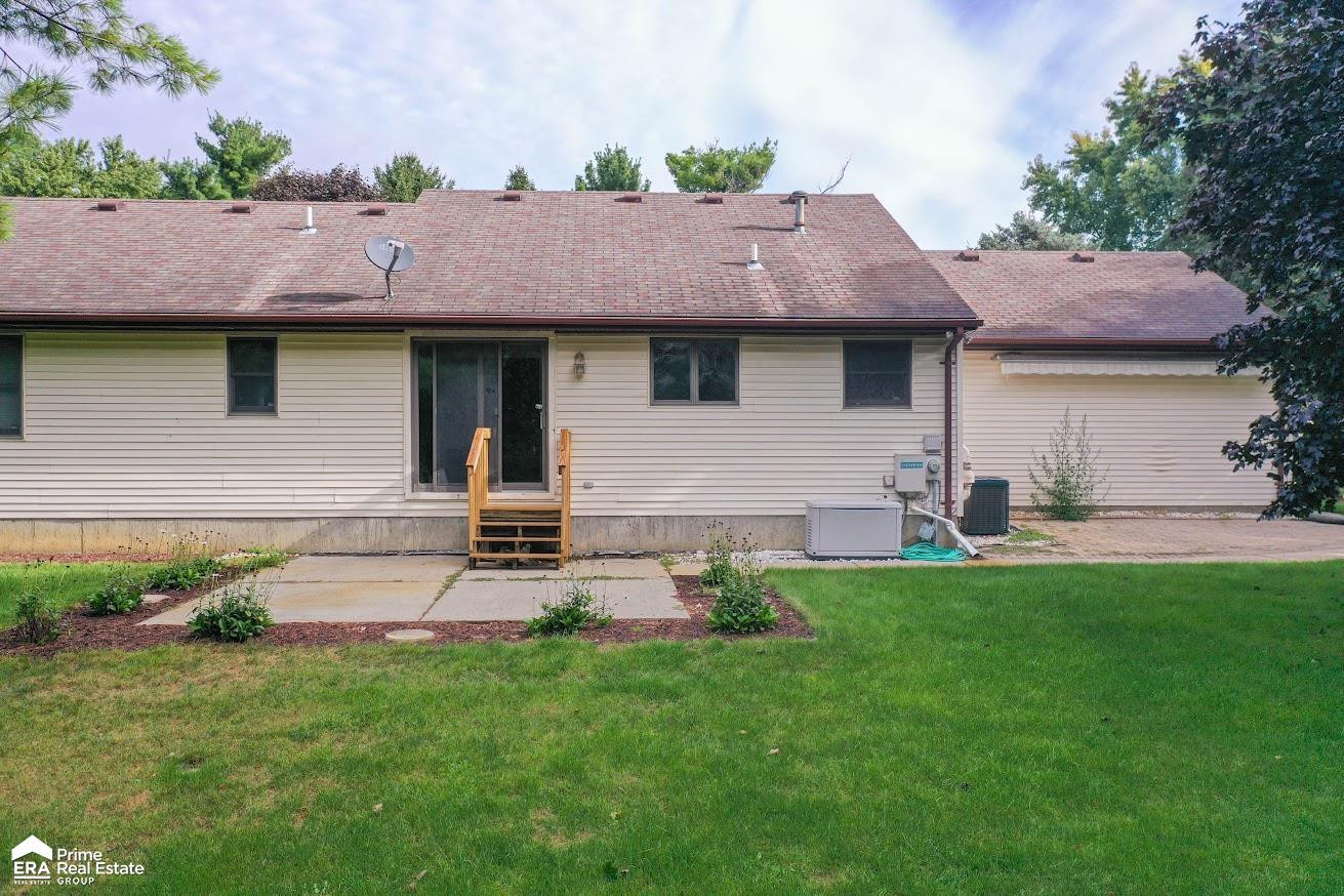 9607 Larch Lane, South Lyon, MI 48178 — Photo 9