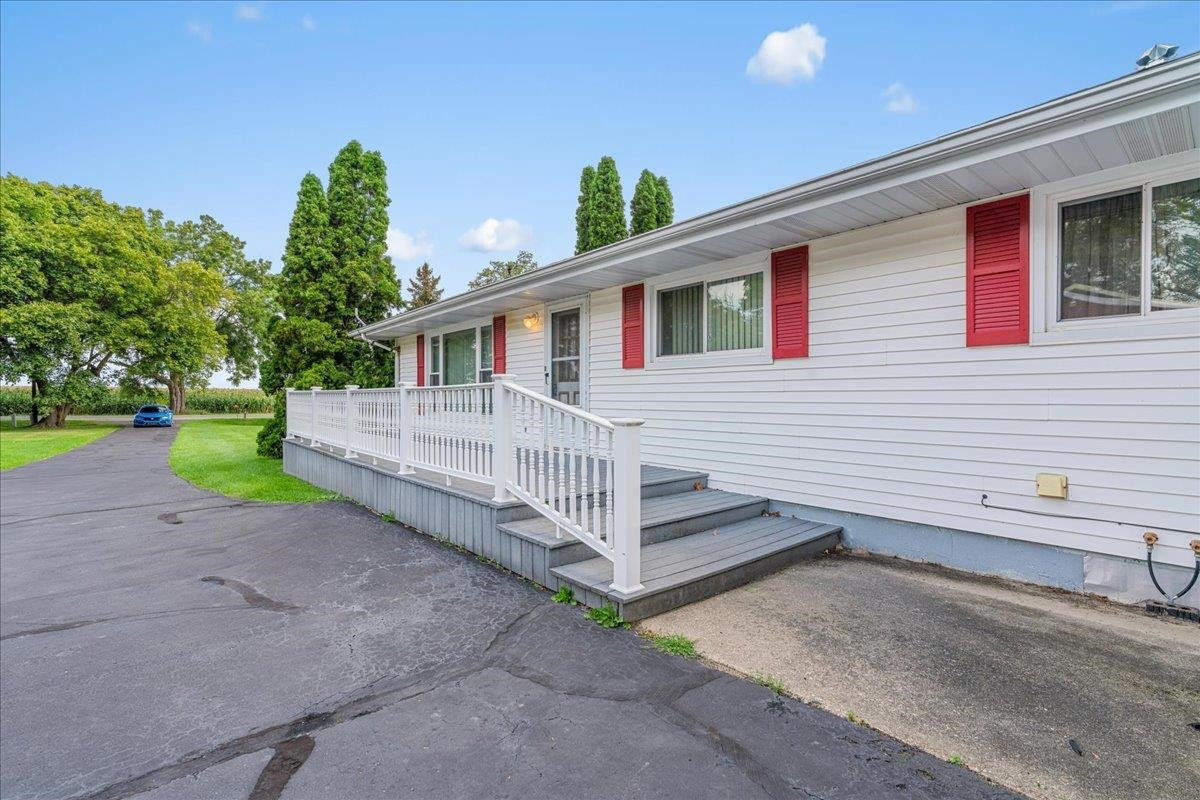 8360 Lytle Road, Corunna, MI 48817 — Photo 8