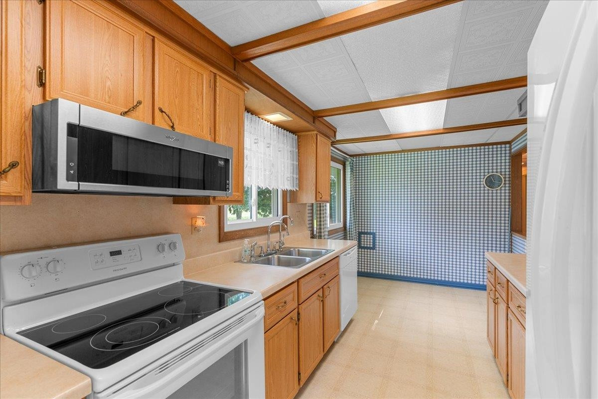 8360 Lytle Road, Corunna, MI 48817 — Photo 14