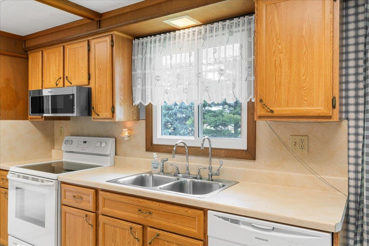 8360 Lytle Road, Corunna, MI 48817 — Photo 16
