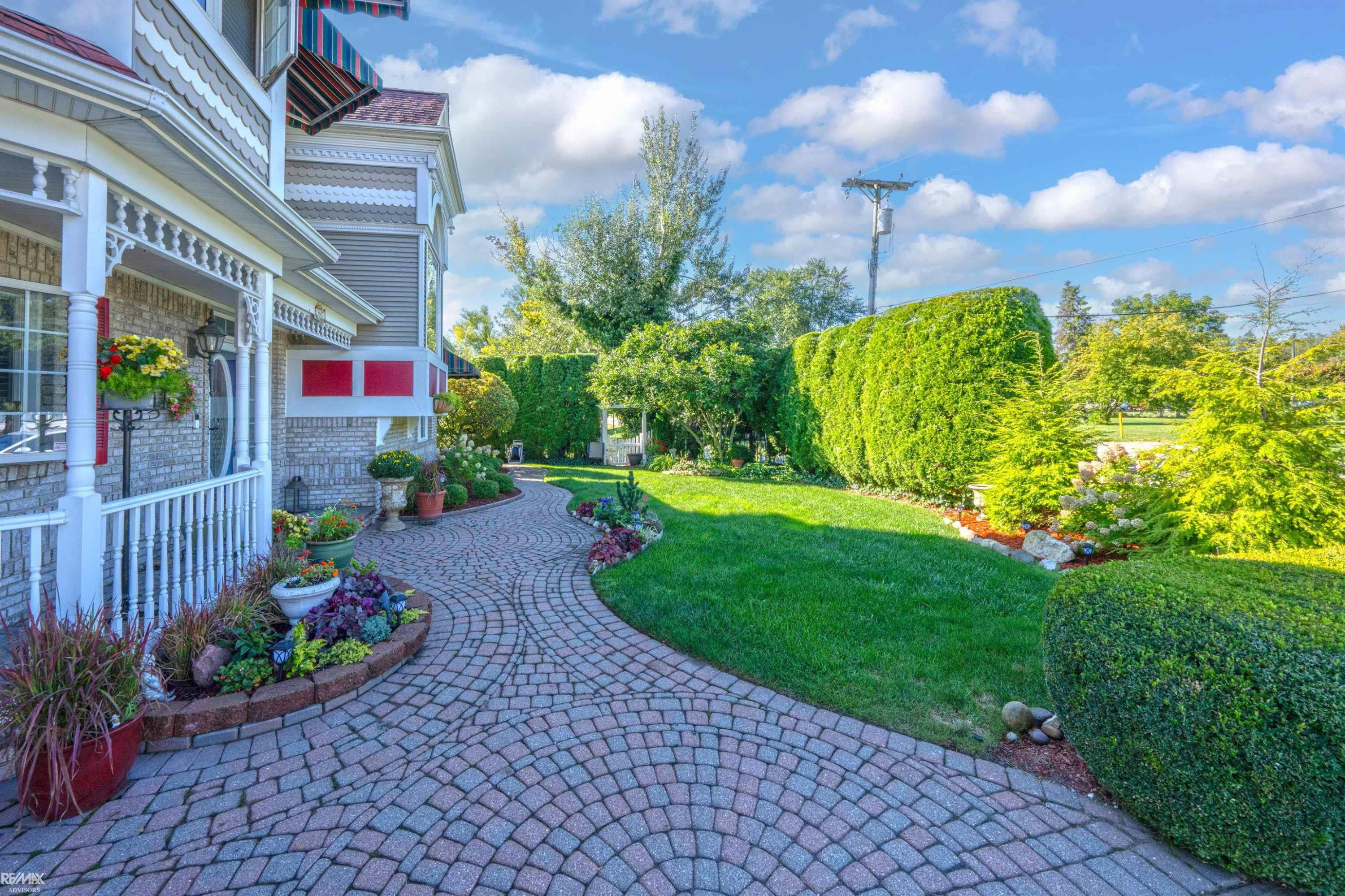 8687 River Road, MI — Photo 43