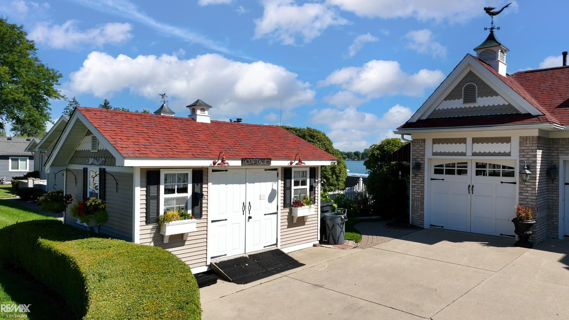 8687 River Road, MI — Photo 46