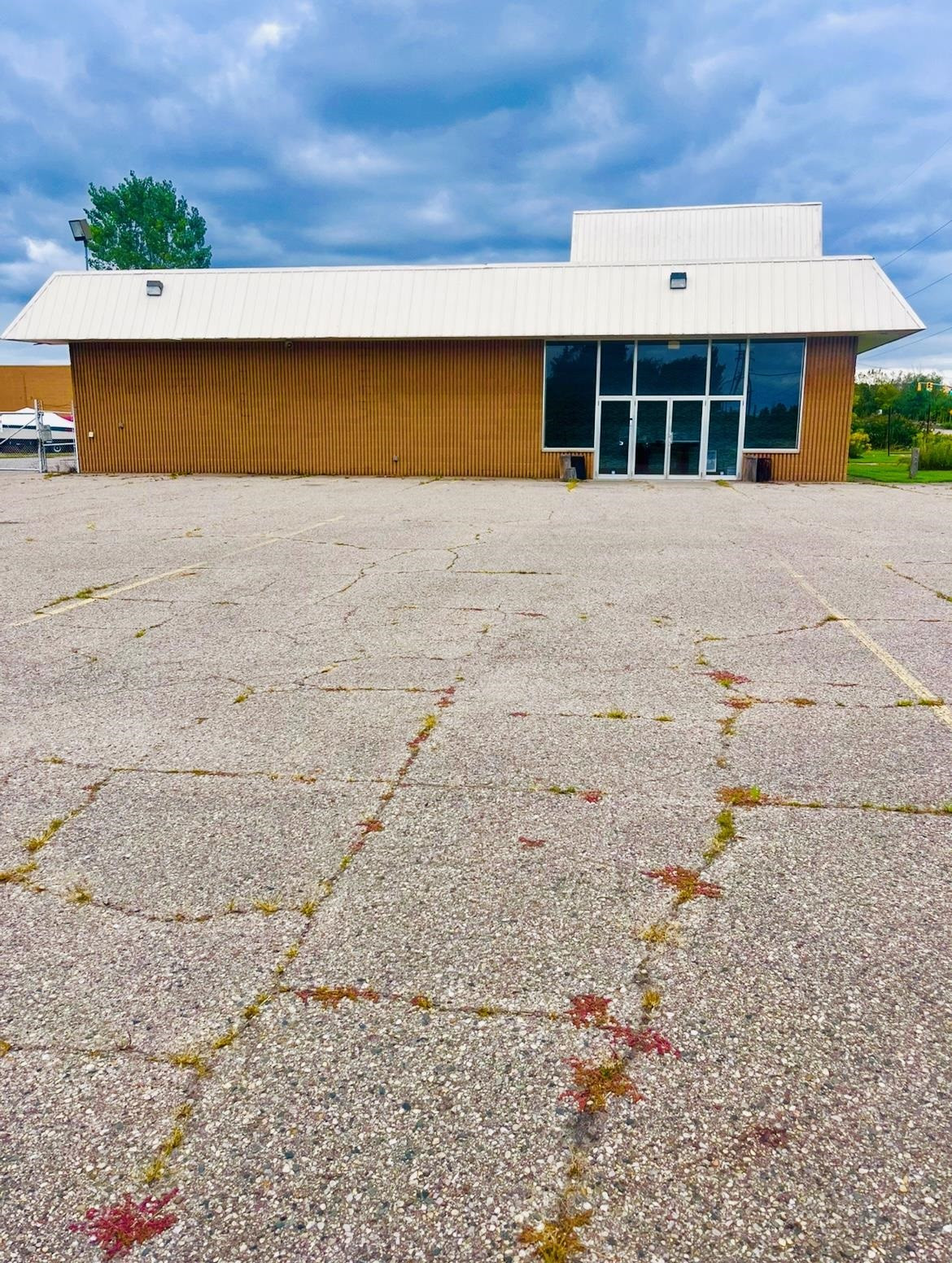 3497 W Pasadena Avenue, Flint, MI 48504 — Photo 4