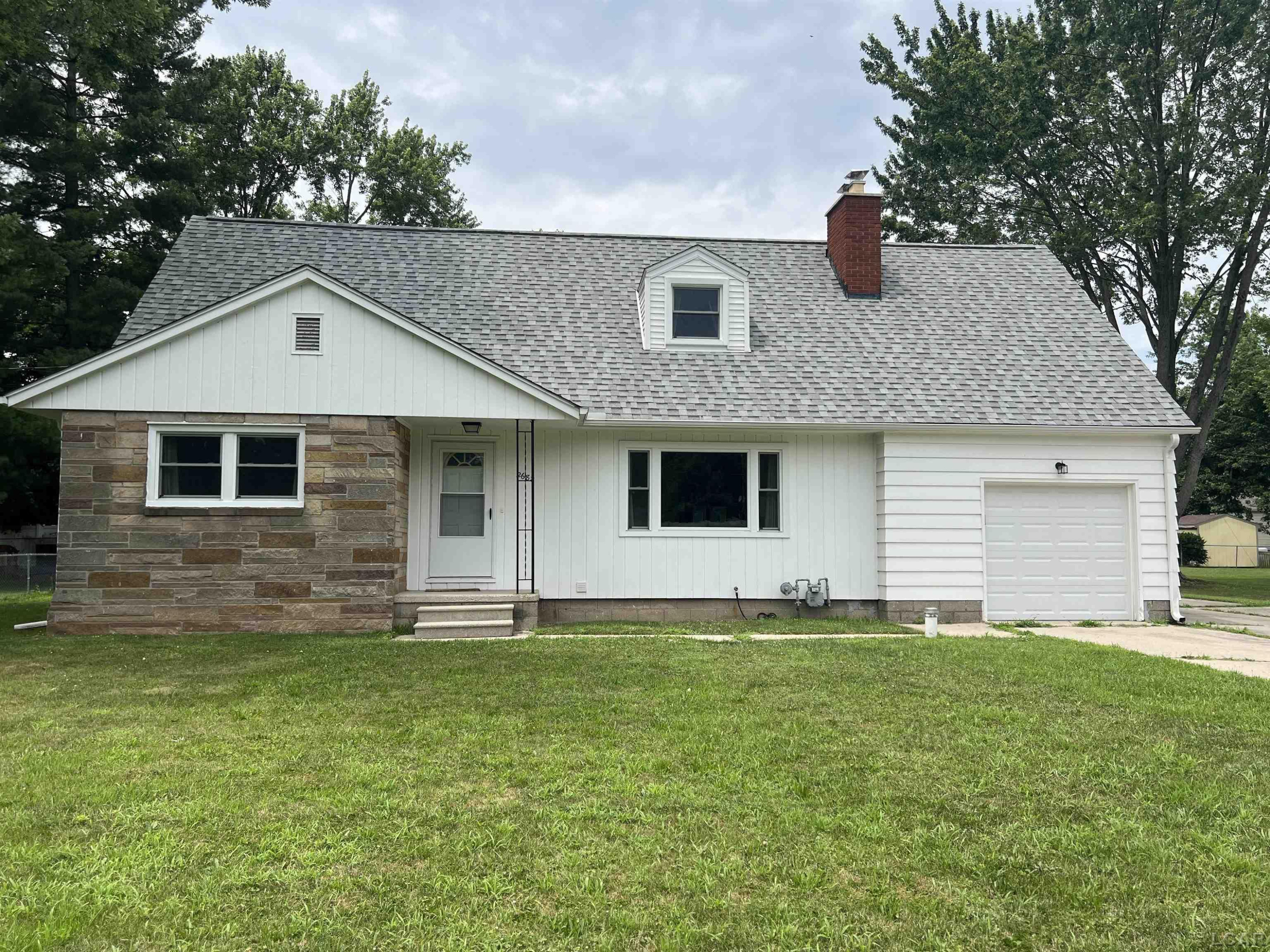2682 Elmwood Drive, Adrian, MI 49221 — Photo 2