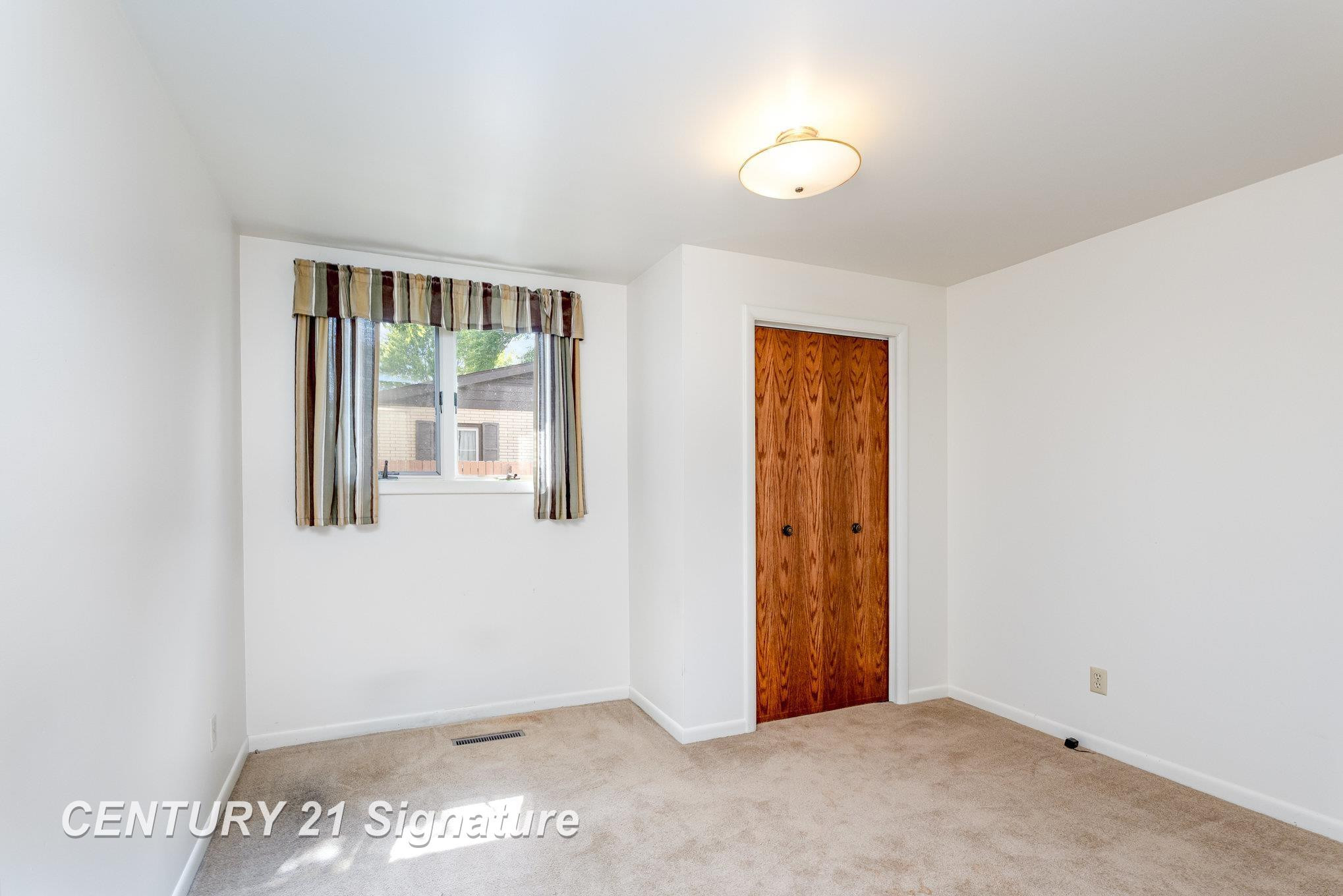 2705 Weigl Road, Saginaw, MI 48609 — Photo 10