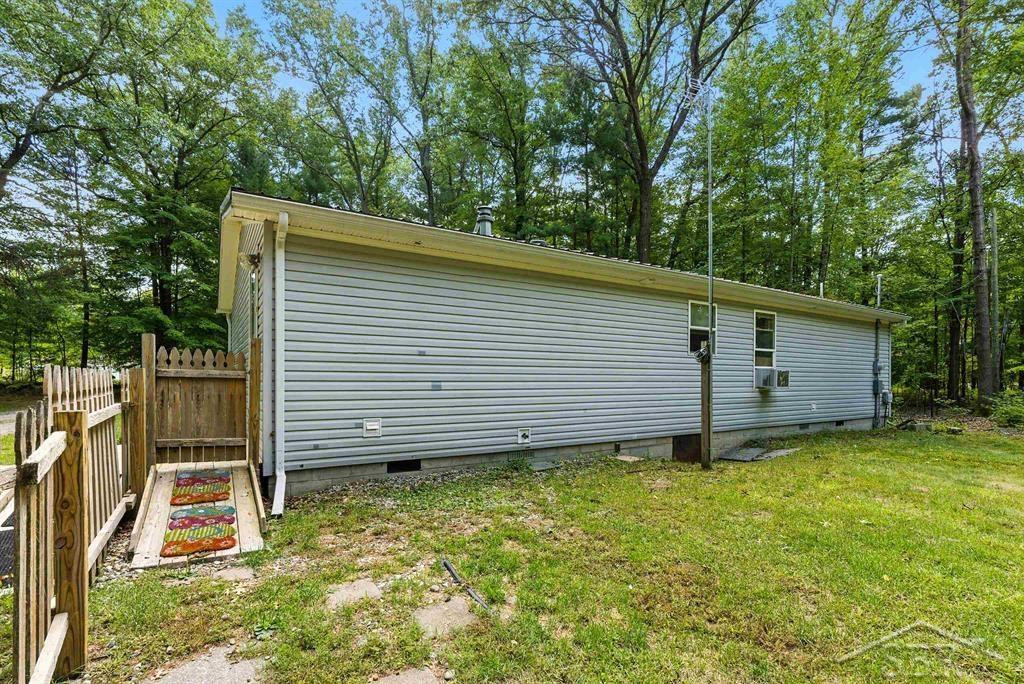 450 W Wackerly Road, Sanford, MI 48657 — Photo 24
