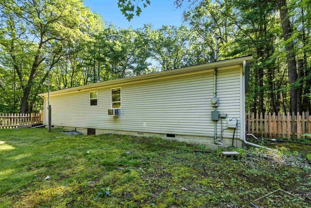 450 W Wackerly Road, Sanford, MI 48657 — Photo 27