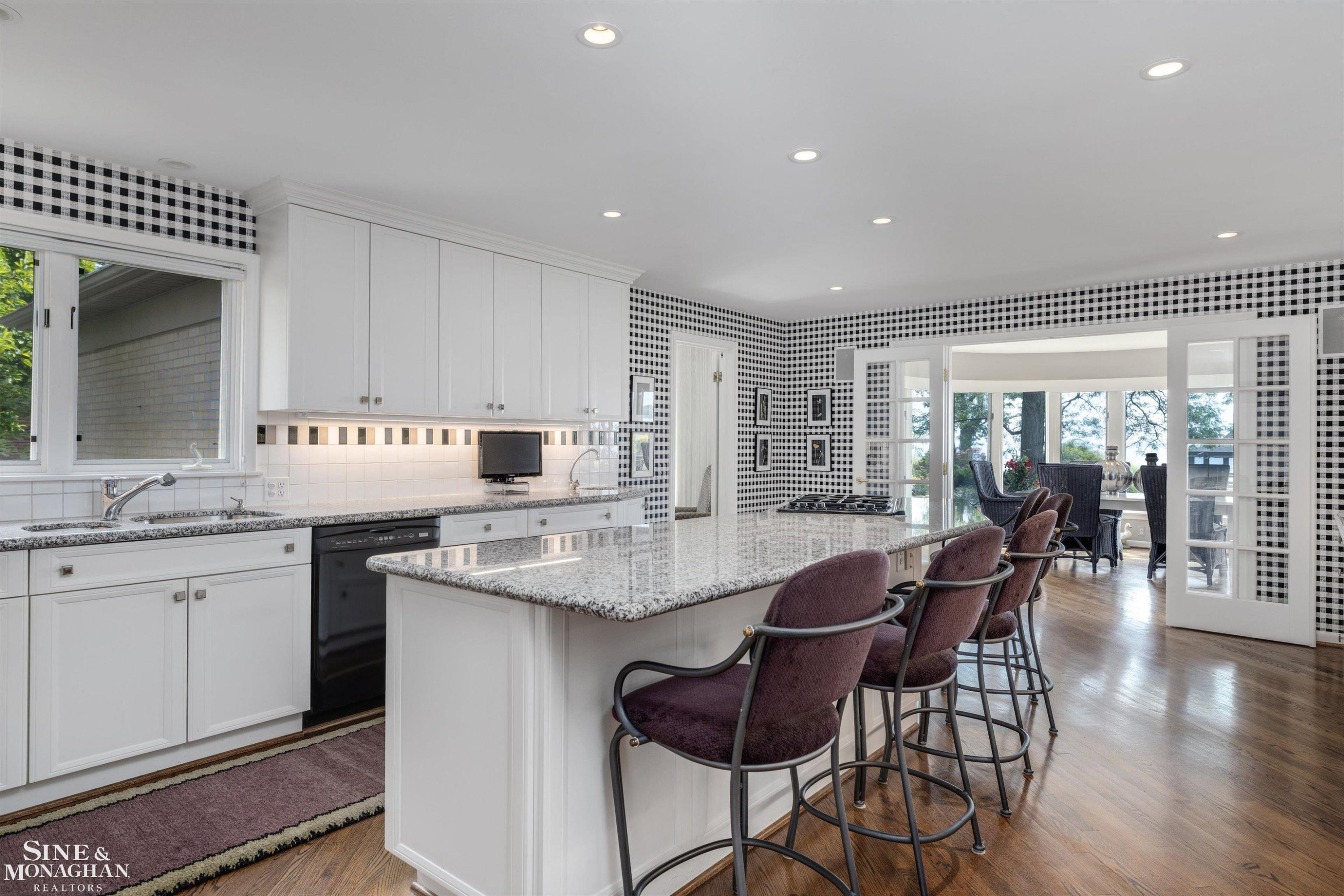 15230 Windmill Pointe Drive, Grosse Pointe Park, MI 48230 — Photo 15