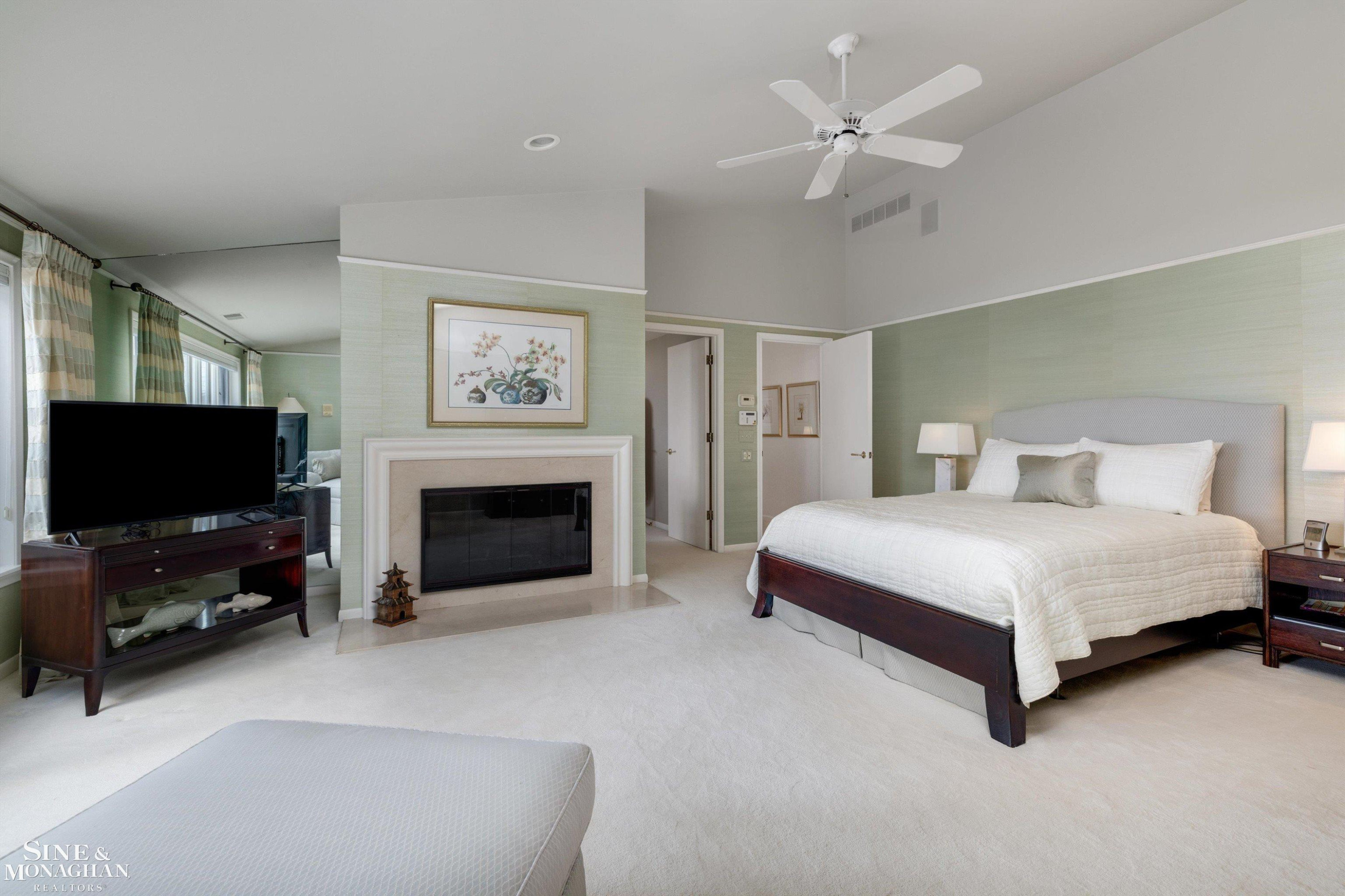 15230 Windmill Pointe Drive, Grosse Pointe Park, MI 48230 — Photo 42