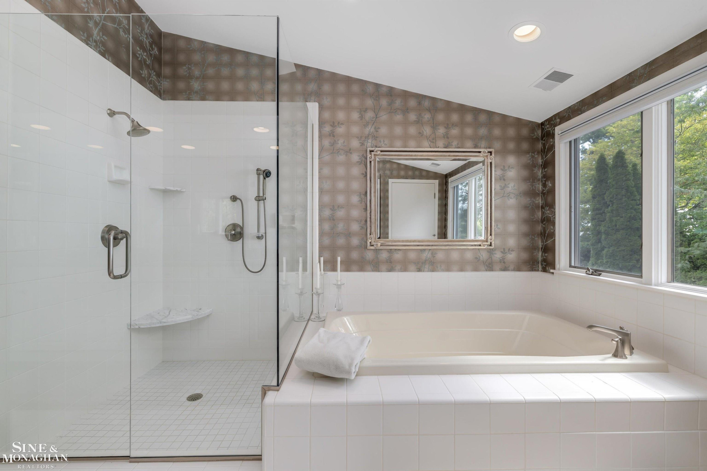 15230 Windmill Pointe Drive, Grosse Pointe Park, MI 48230 — Photo 45
