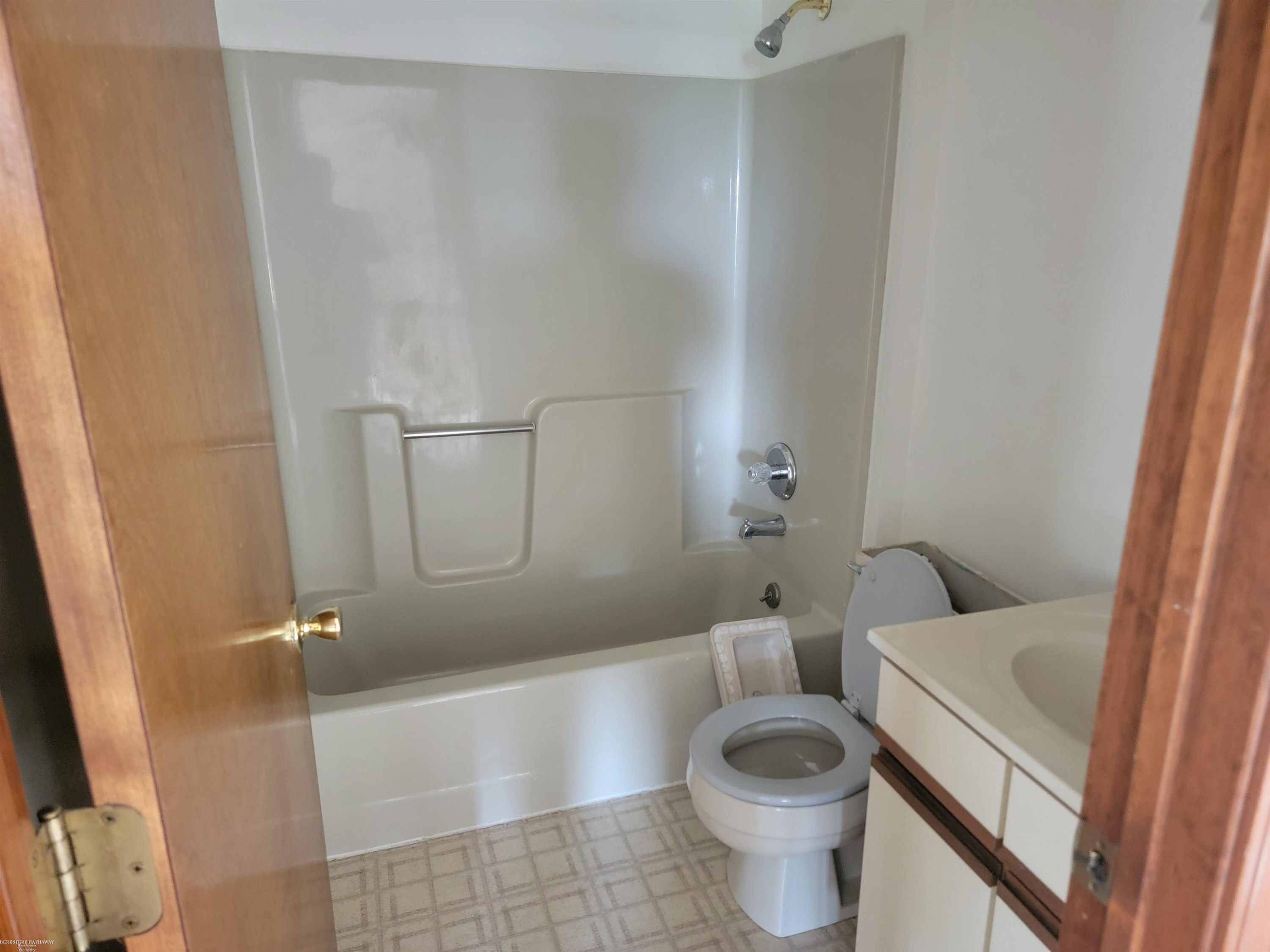 14383 Koehn Road, Capac, MI 48014 — Photo 6
