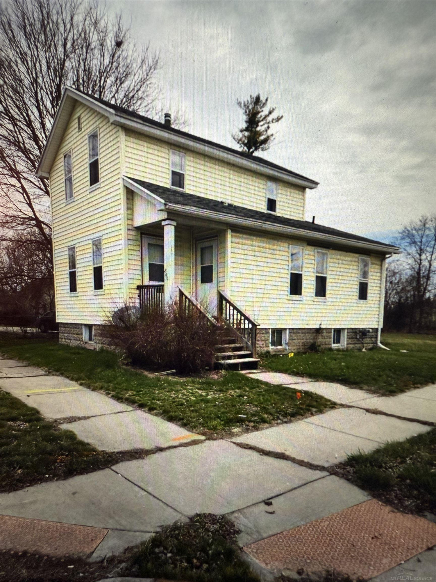 800 W Remington Street, Saginaw, MI 48602 — front exterior