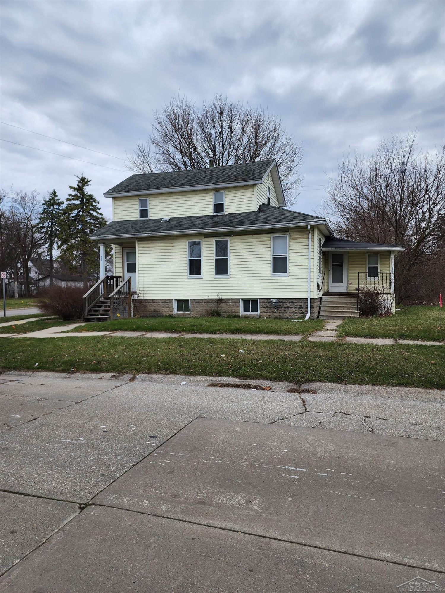800 W Remington Street, Saginaw, MI 48602 — Photo 2