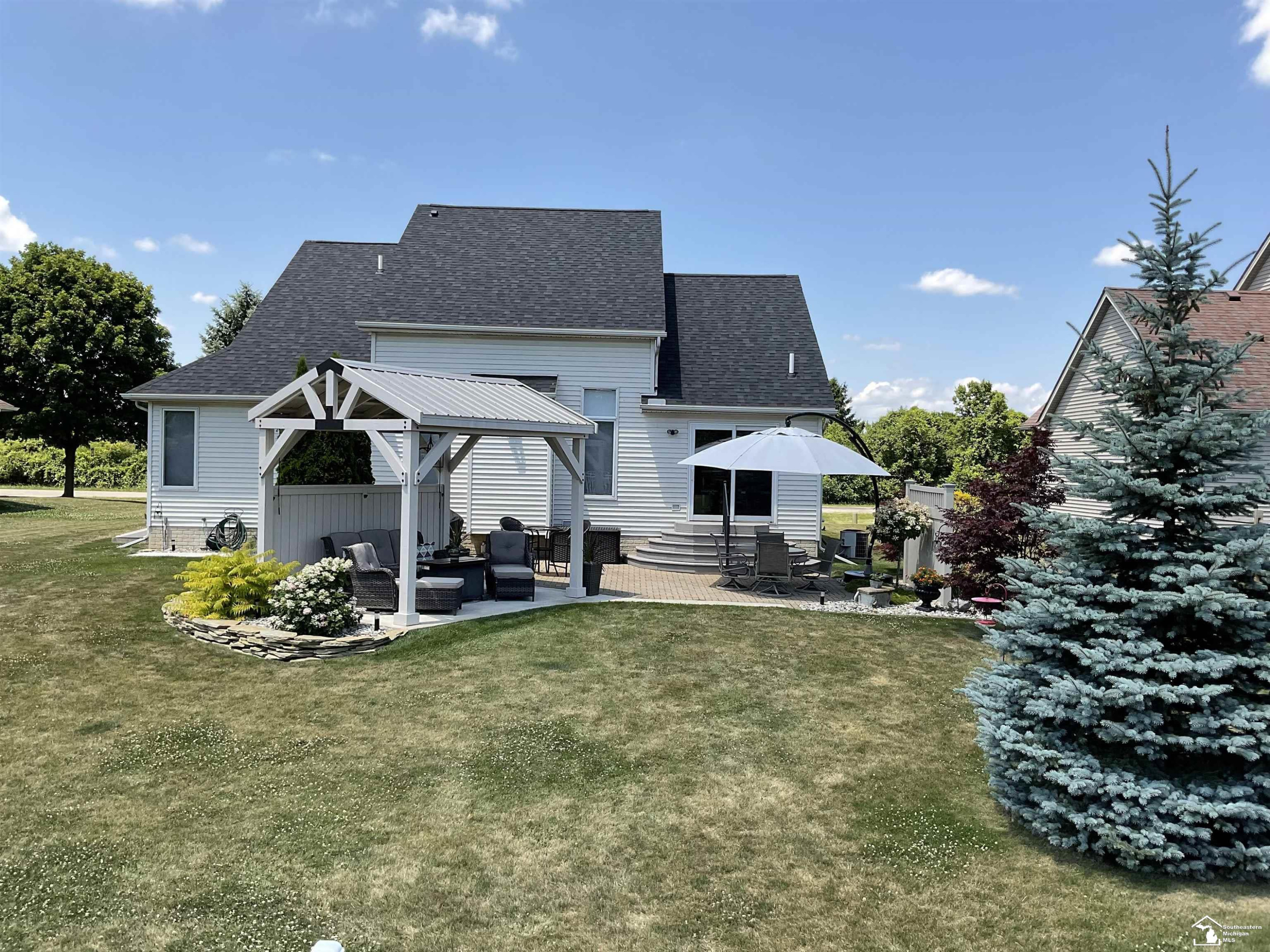 13320 Lighthouse Road, La Salle, MI — Photo 3