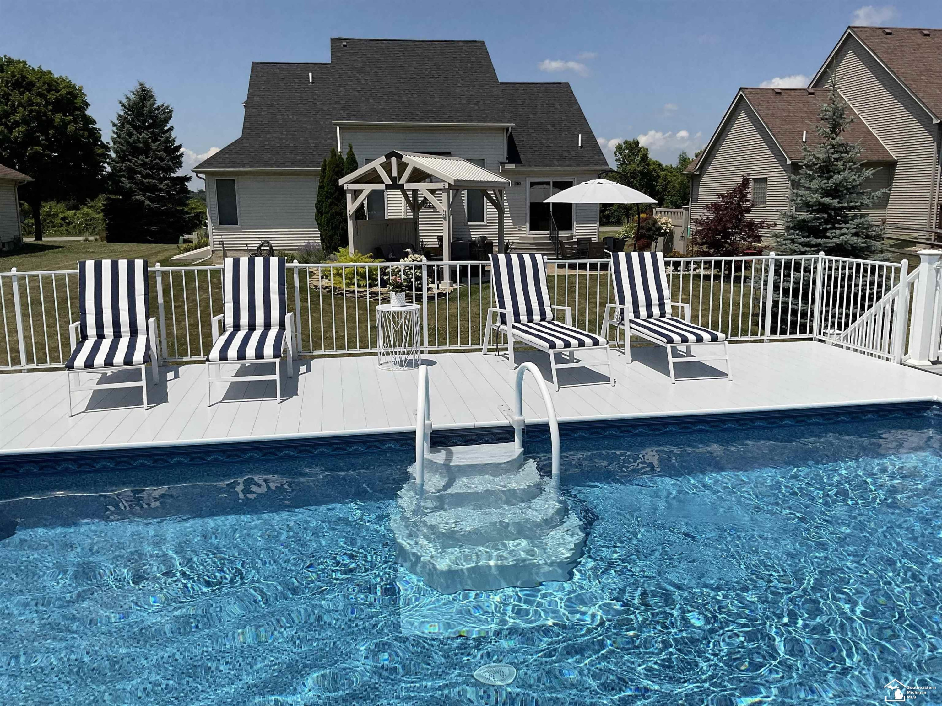 13320 Lighthouse Road, La Salle, MI — Photo 5