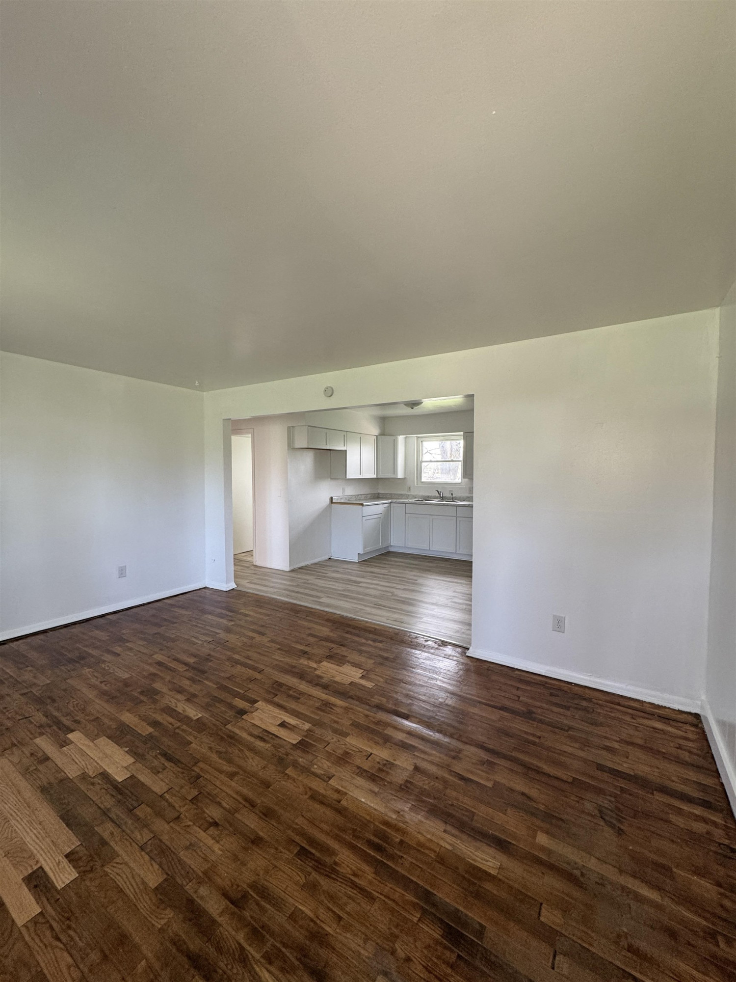 3143-3145 Walters Drive, Saginaw, MI 48601 — Photo 5