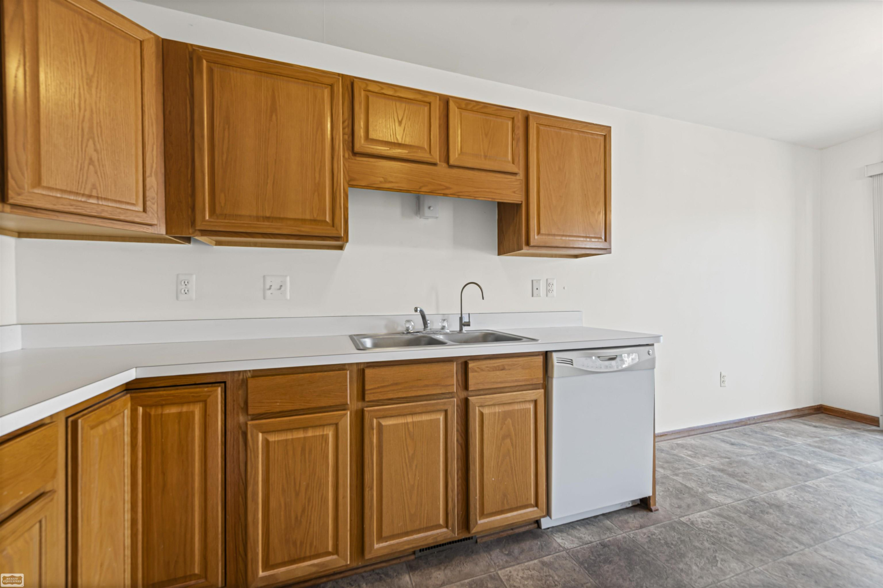 103 Quail Court, Capac, MI 48014 — Photo 10