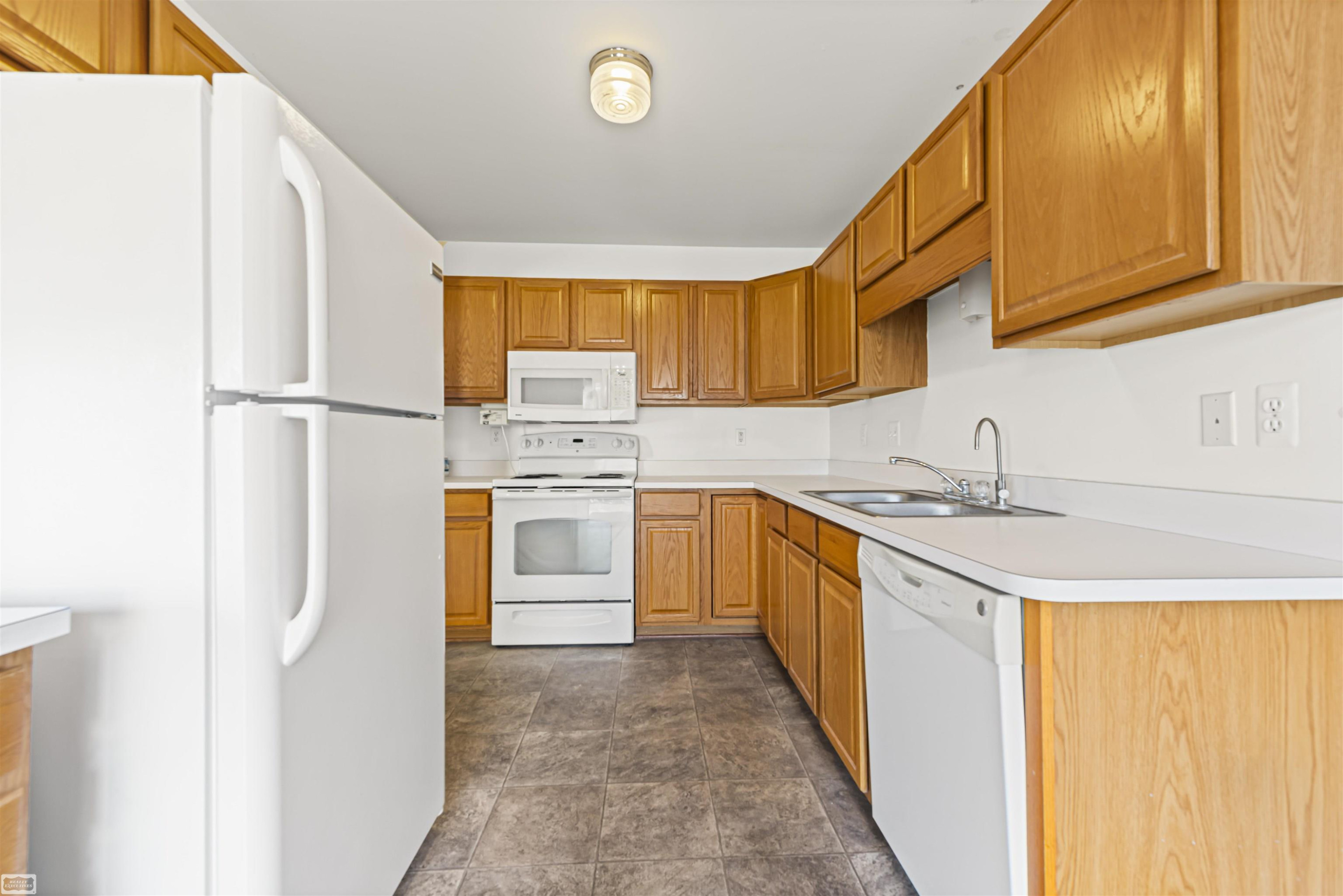 103 Quail Court, Capac, MI 48014 — Photo 11