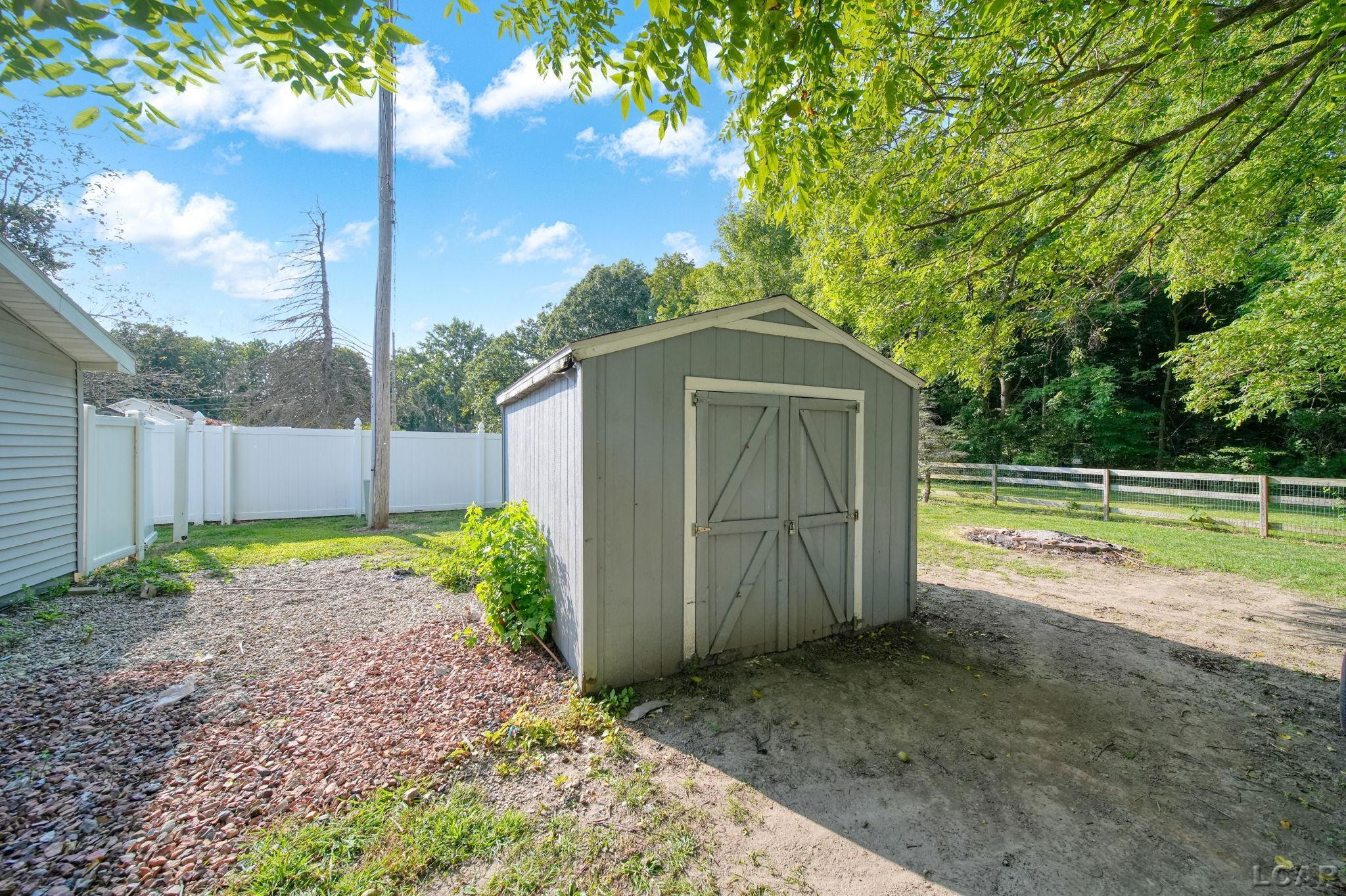 1966 Dawson Drive, Adrian, MI 49221 — Photo 41